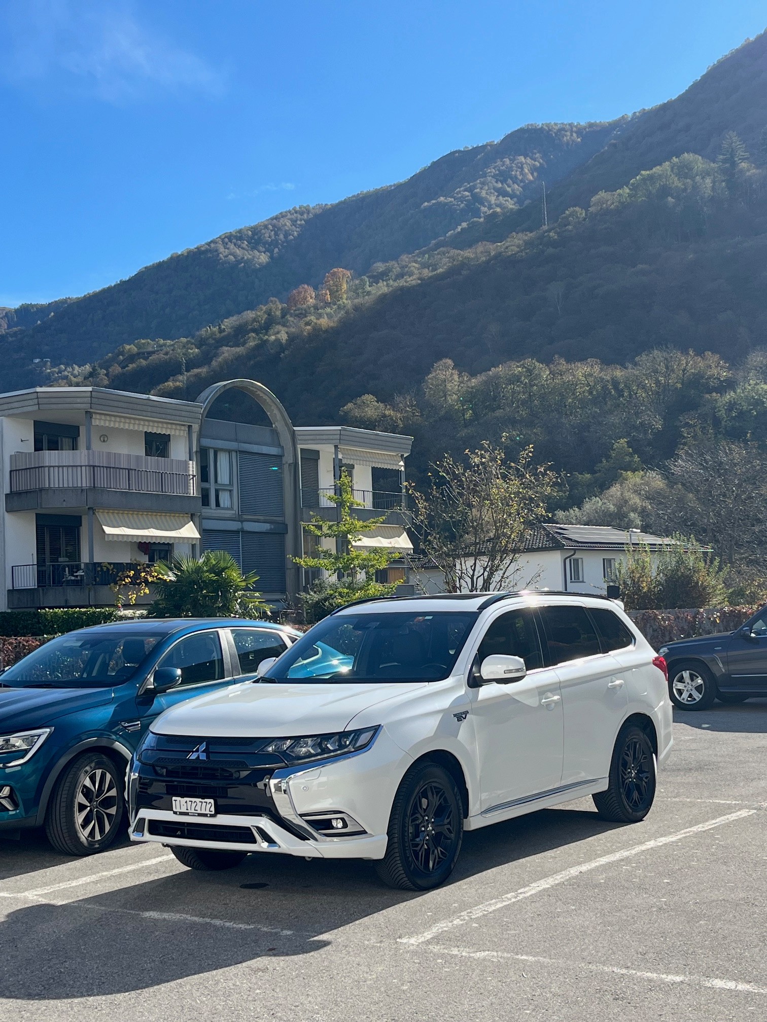 MITSUBISHI Outlander PHEV Diamond S-Edition-image-4