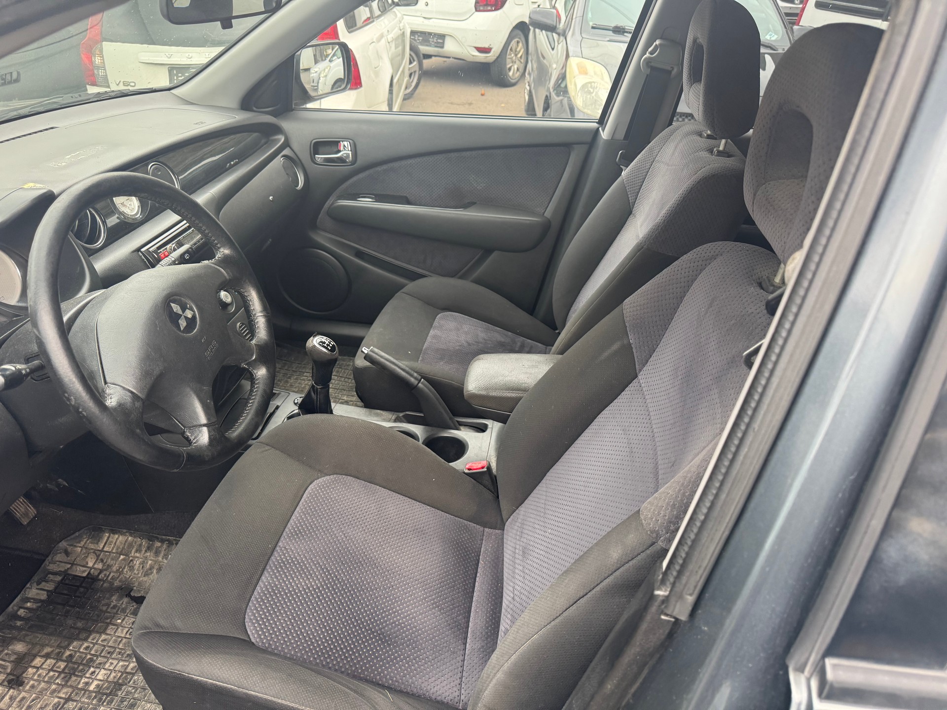 MITSUBISHI Outlander 2.4 16V Sport-image-1