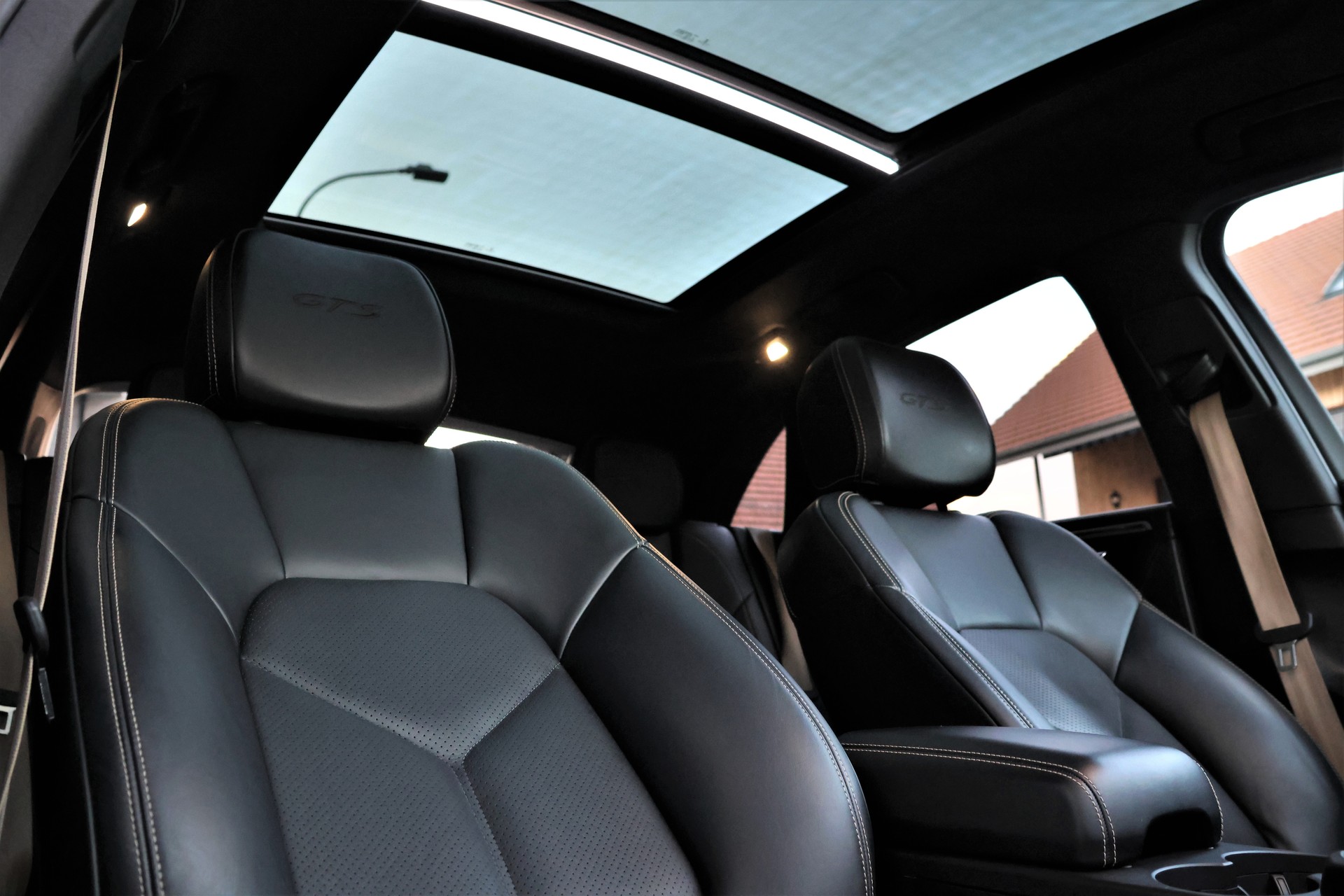 PORSCHE Macan GTS PDK (CH)-image-20