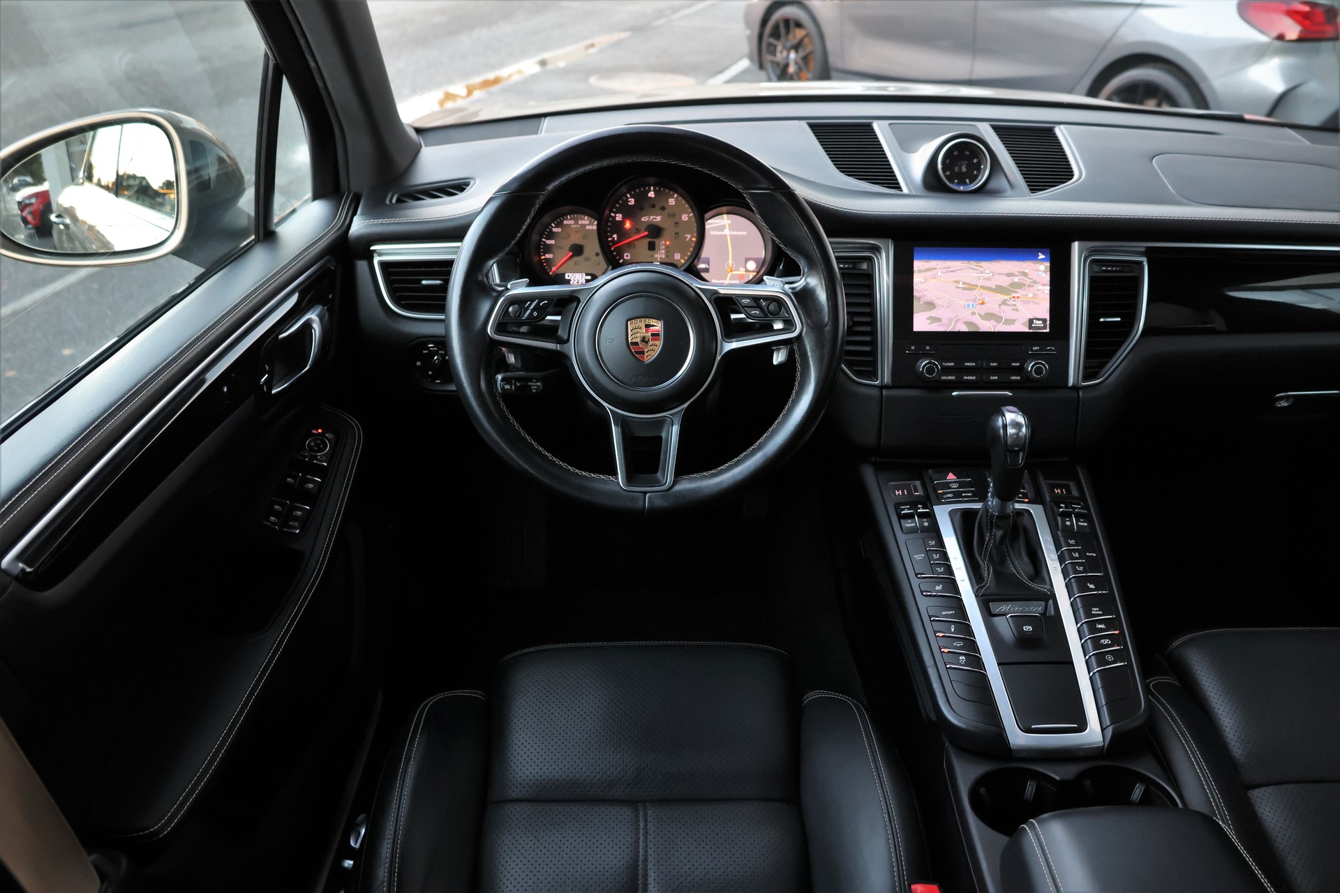 PORSCHE Macan GTS PDK (CH)-image-13