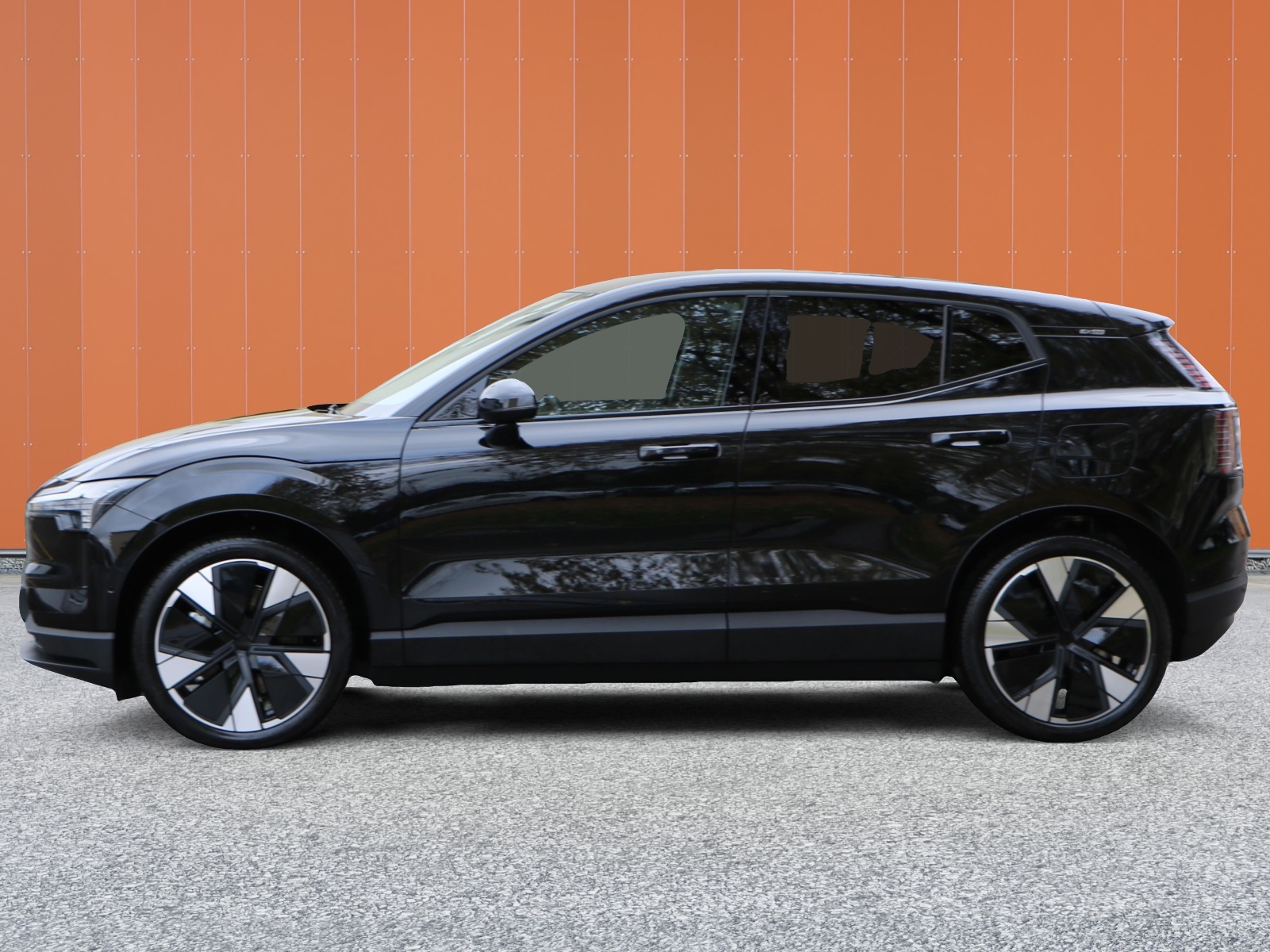 VOLVO EX30 E60 69kWh Twin Ultra-showroom-element-2