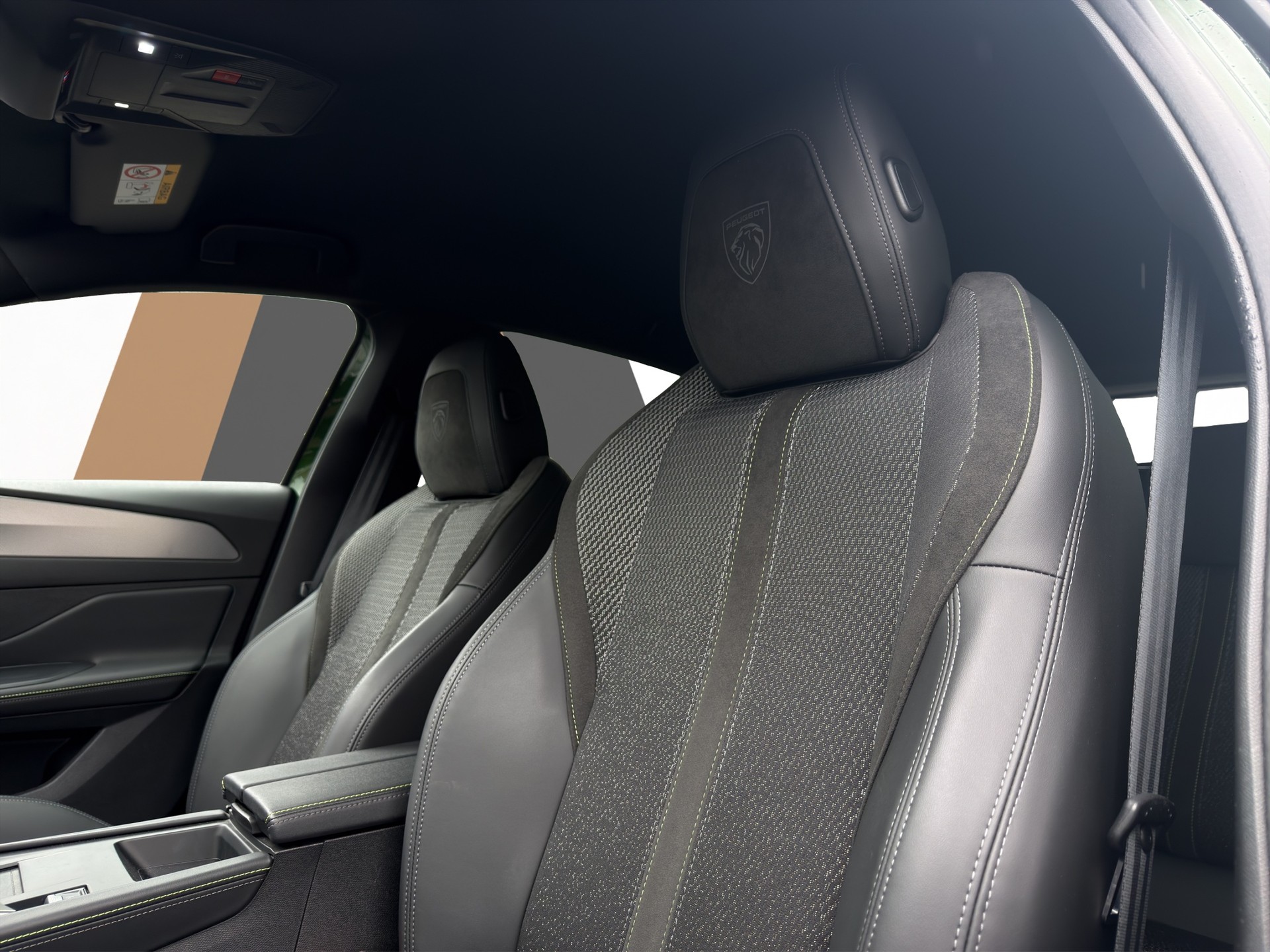 PEUGEOT 308 1.2 PureTech GT-image-19