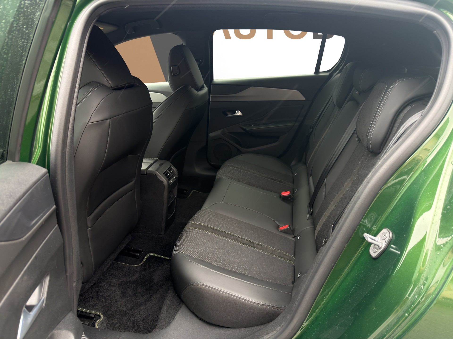 PEUGEOT 308 1.2 PureTech GT-image-12