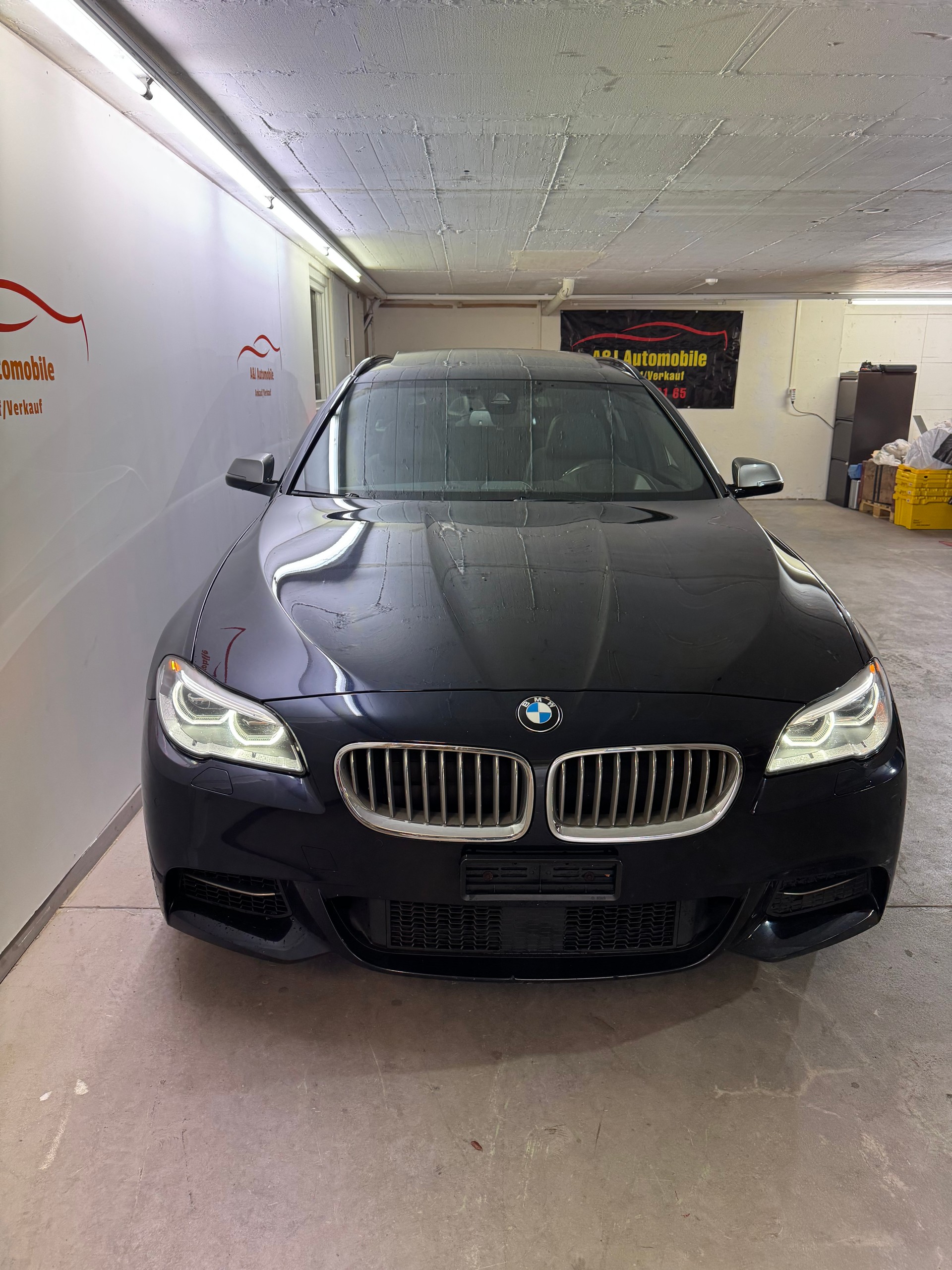 BMW M550d Touring xDrive Steptronic-image-5
