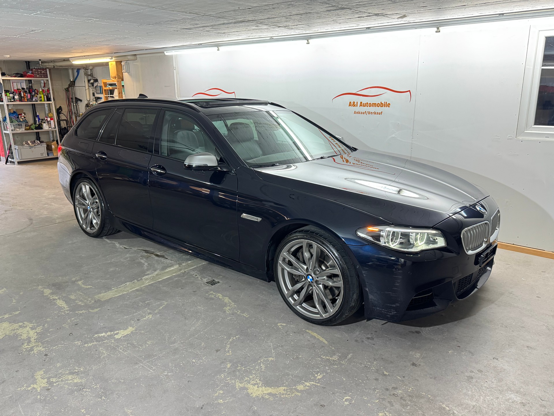 BMW M550d Touring xDrive Steptronic-image-1