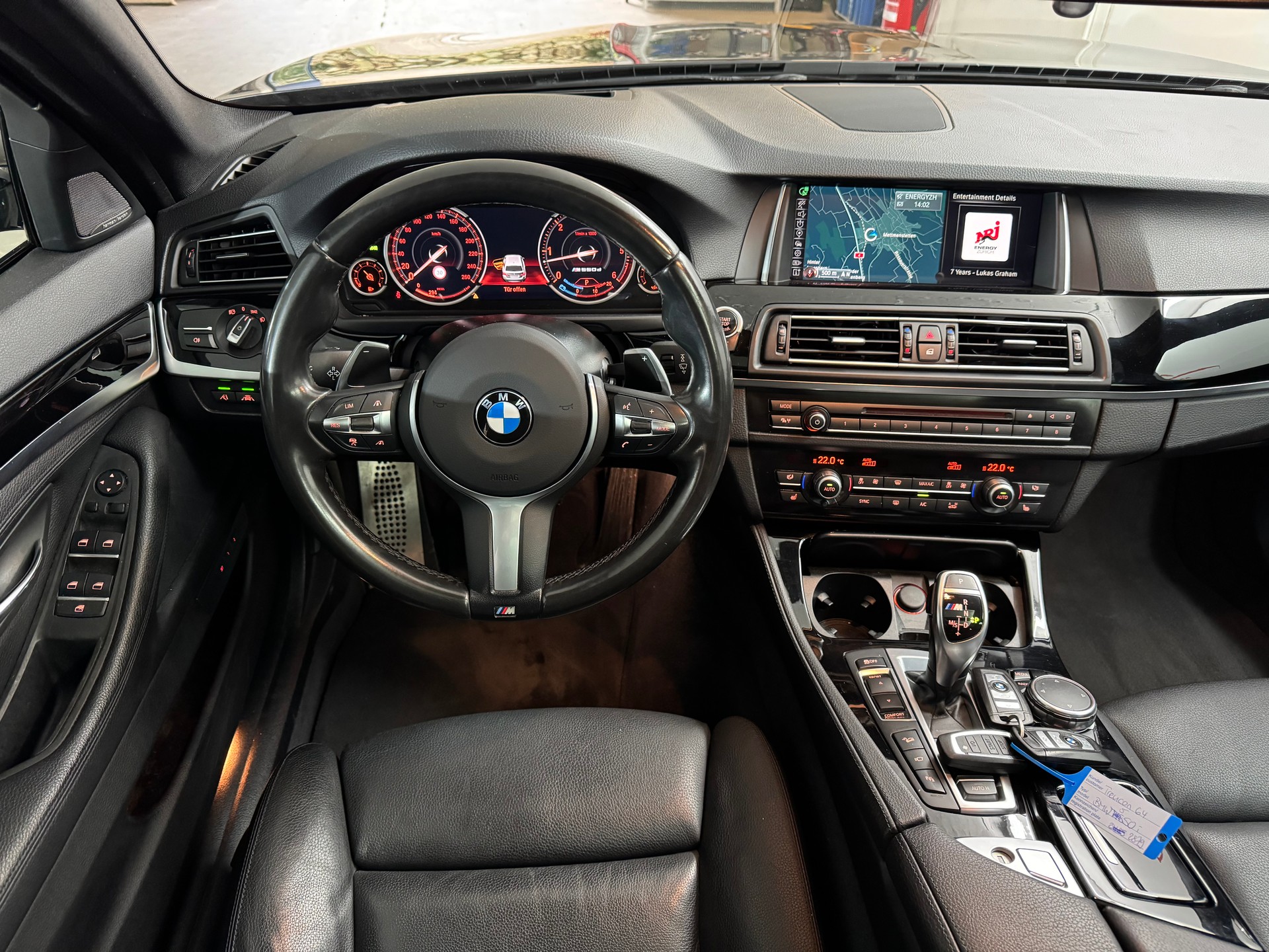 BMW M550d Touring xDrive Steptronic-image-8