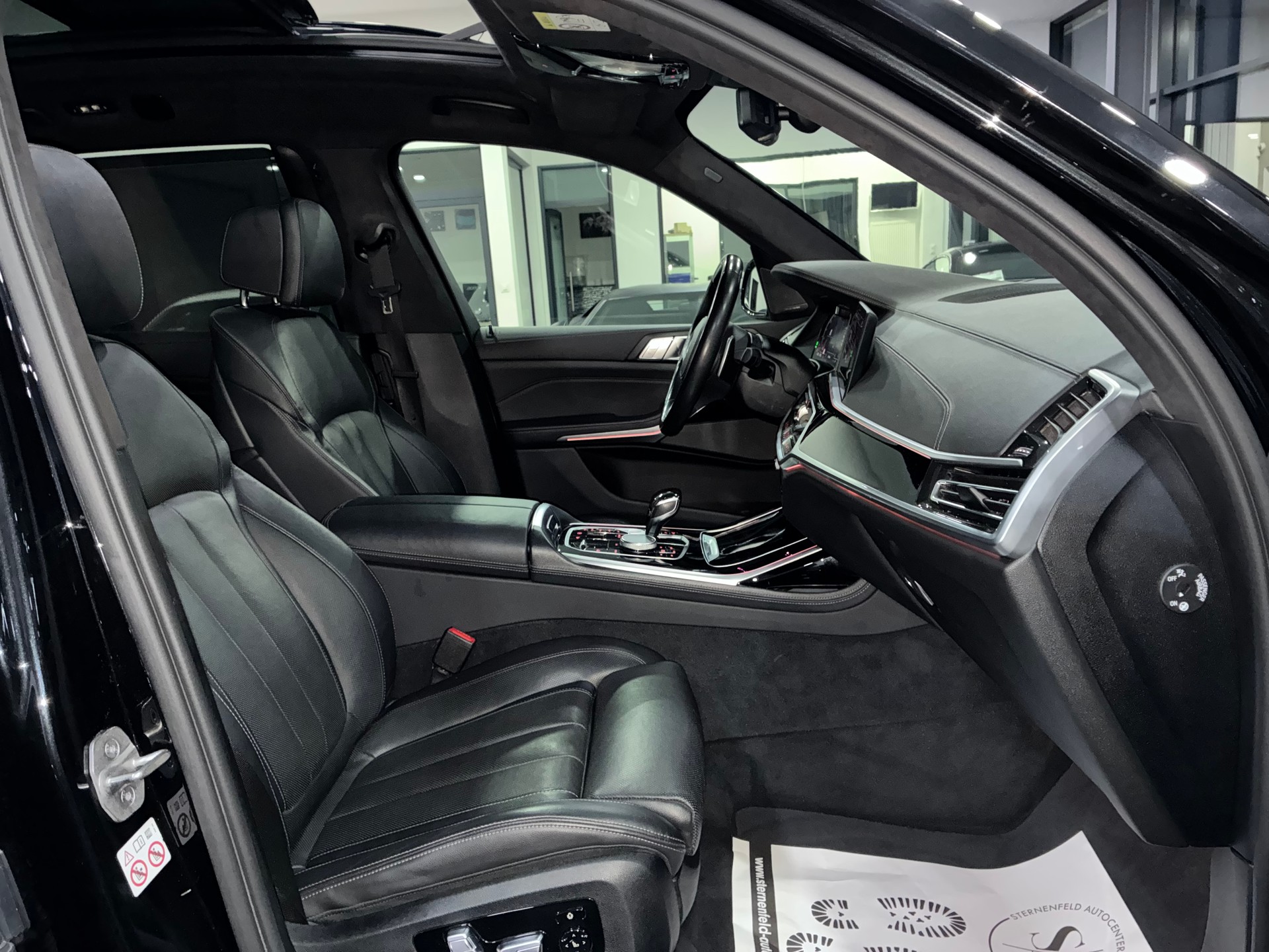 BMW X7 xDrive 30d Steptronic-image-11