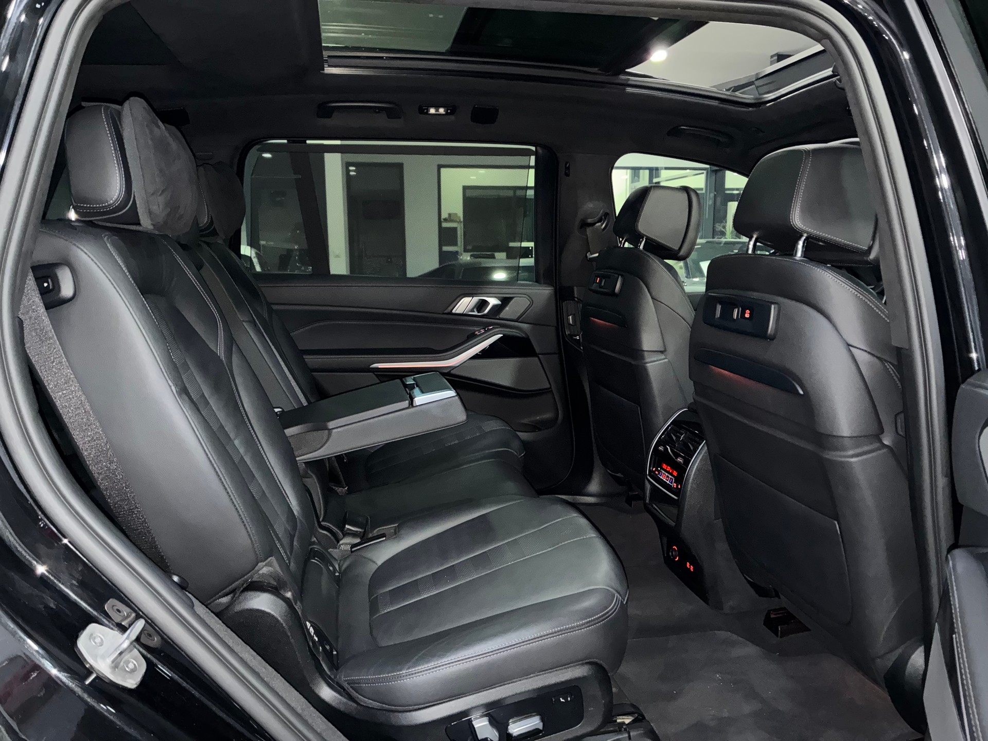 BMW X7 xDrive 30d Steptronic-image-12