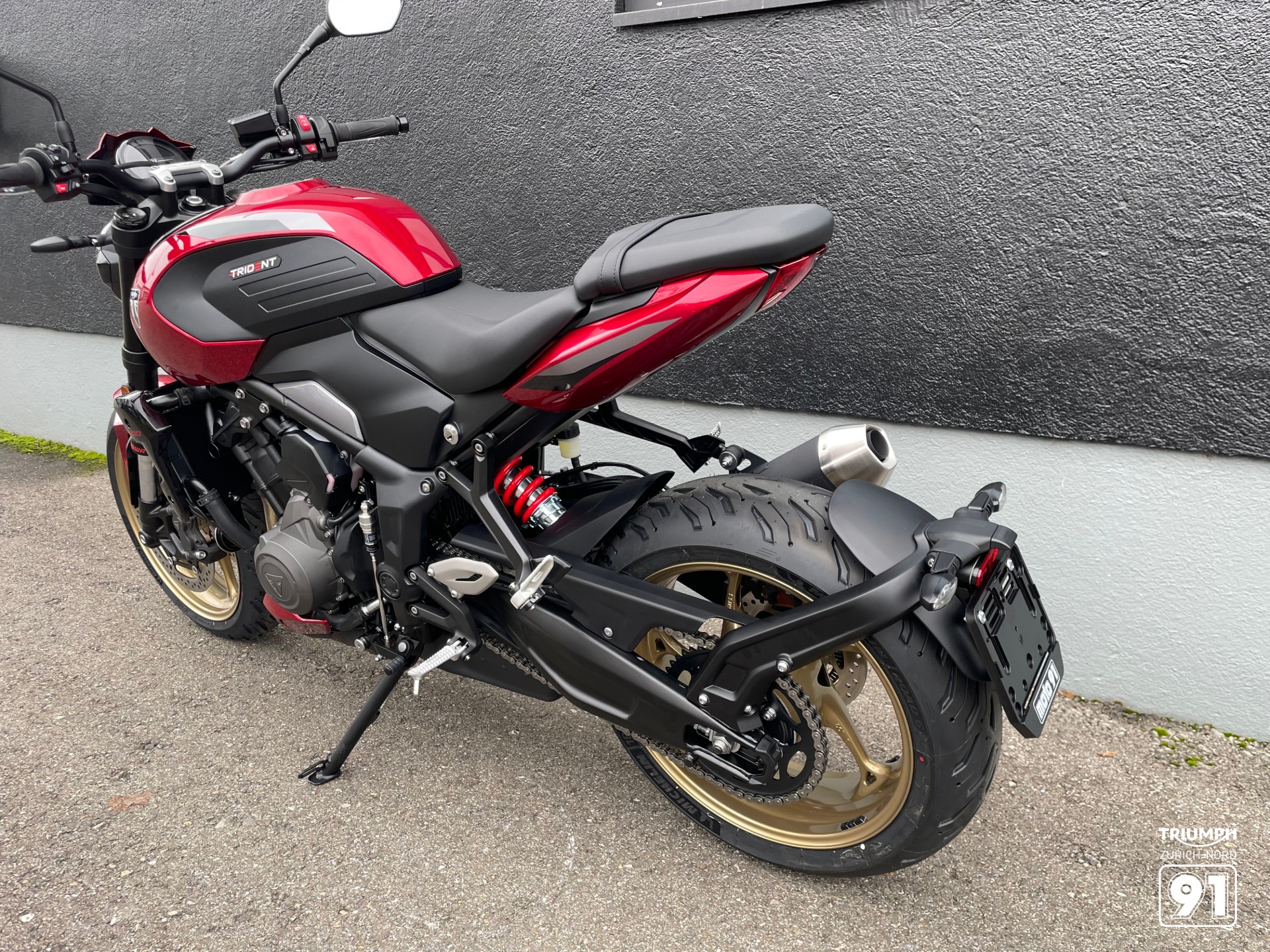TRIUMPH TRIUMPH TRIDENT 800-image-11