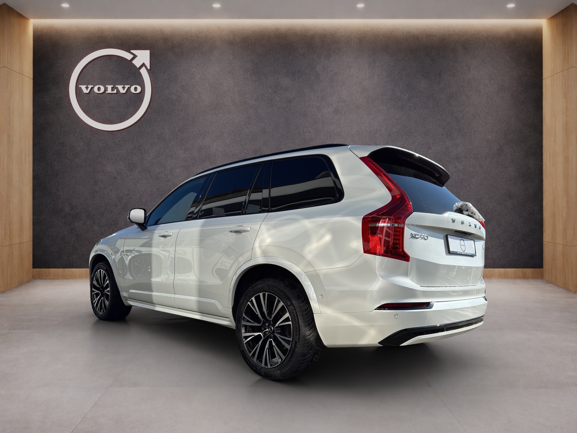 VOLVO XC90 2.0 T8 TE Plus Dark 7P. eAWD-showroom-element-3