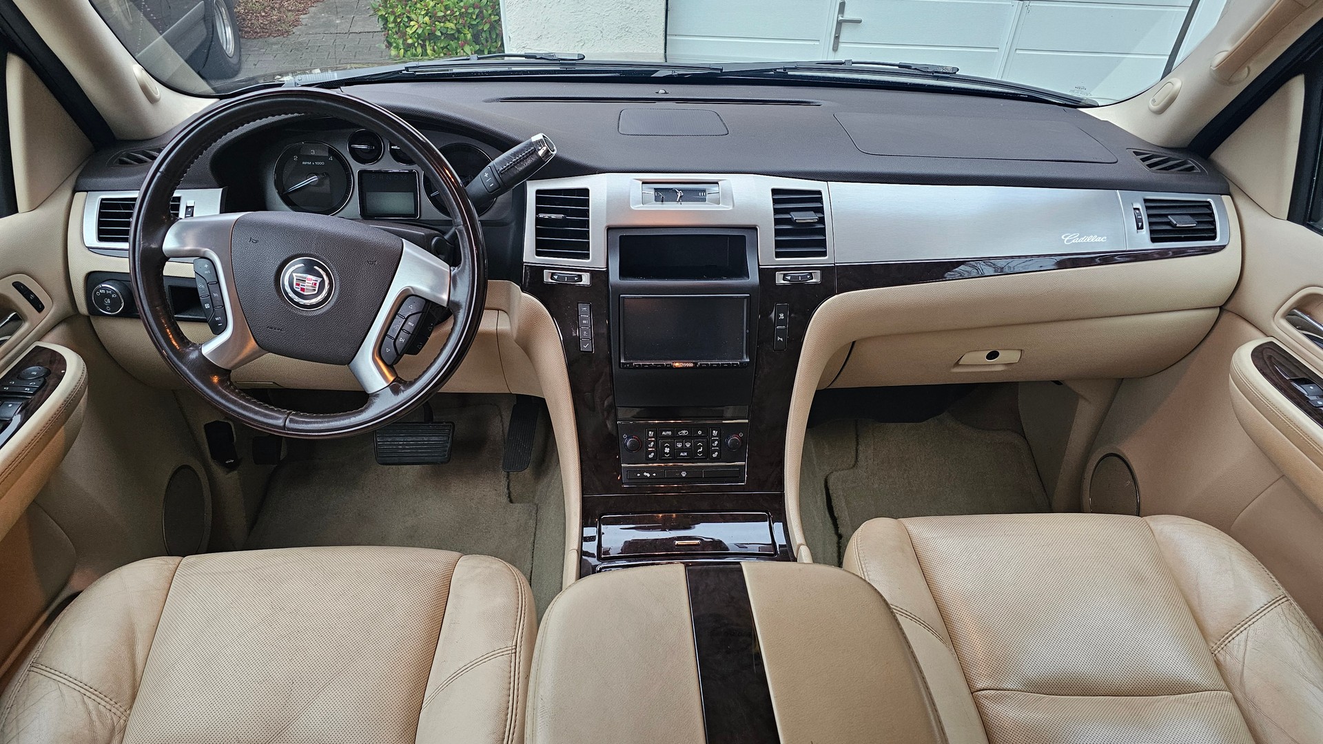 CADILLAC Escalade 6.2 Sport Luxury-image-7