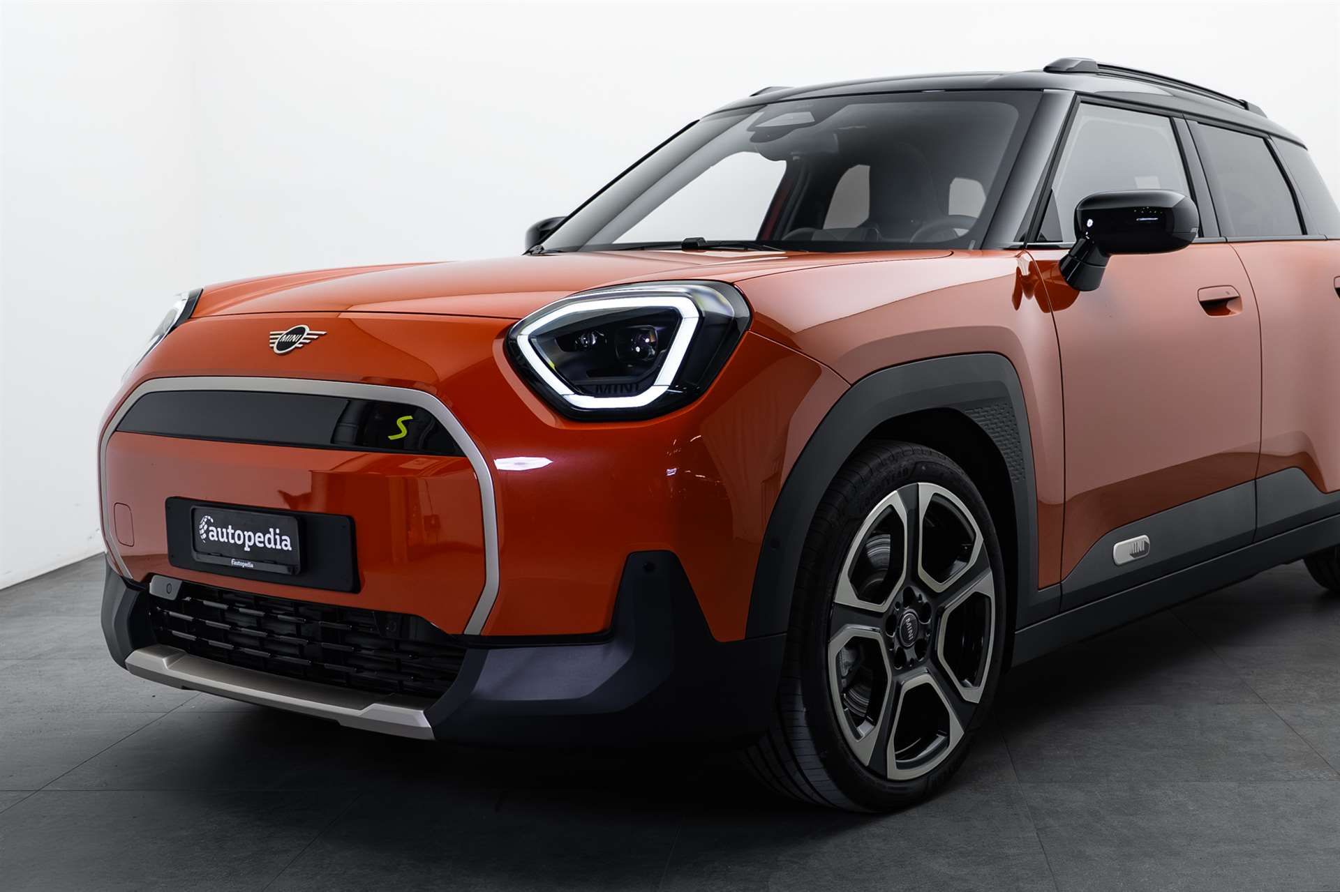 MINI Aceman SE 49.2kWh 384KM-showroom-element-1