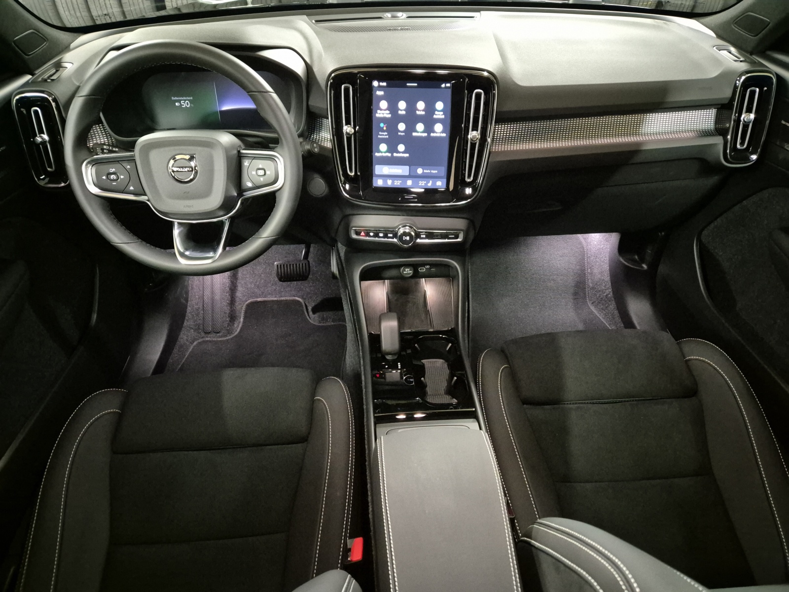 VOLVO EX40 Twin Black Edition AWD-image-10
