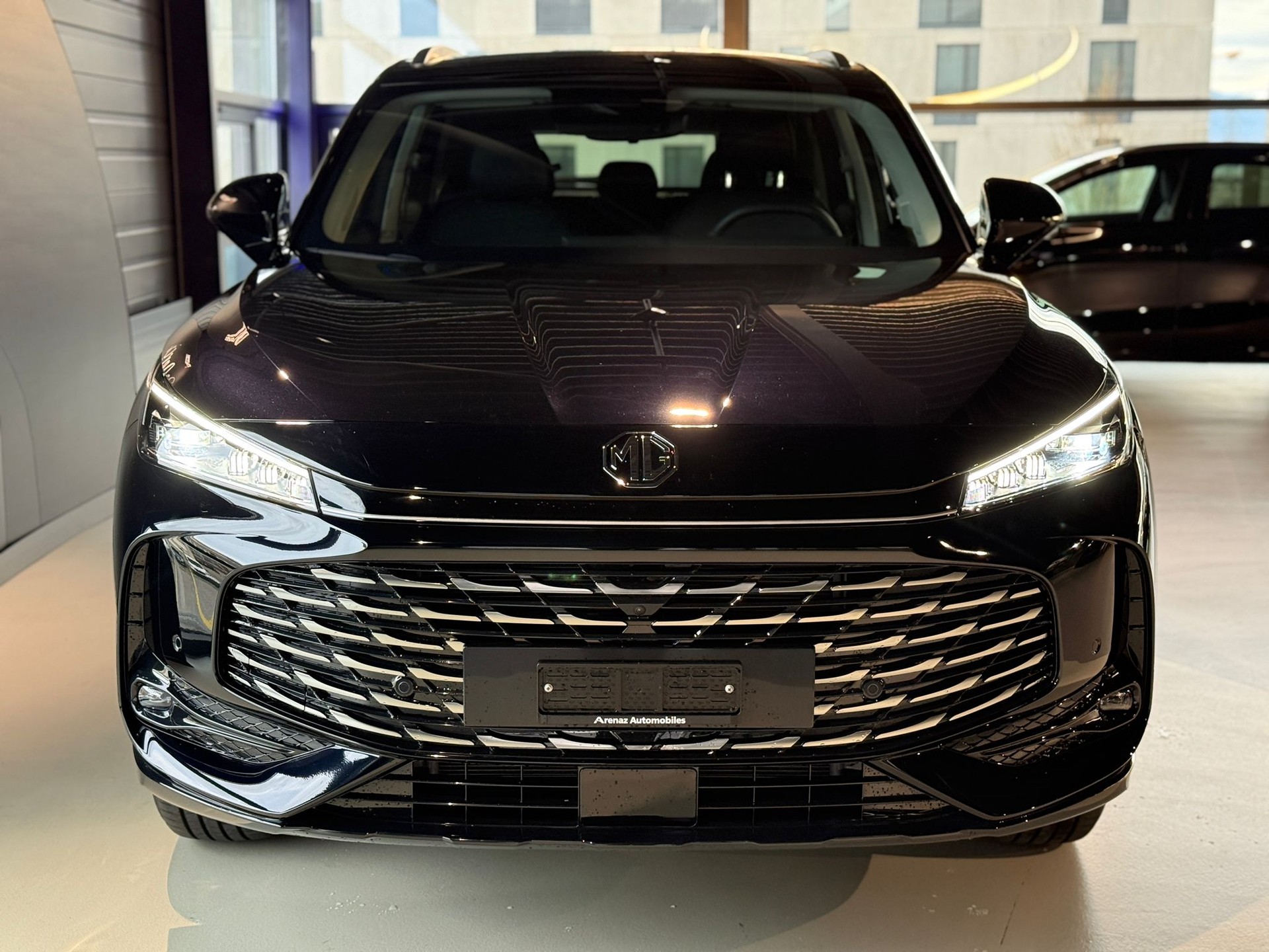 MG HS 1.5 T PHEV Luxury-showroom-element-2