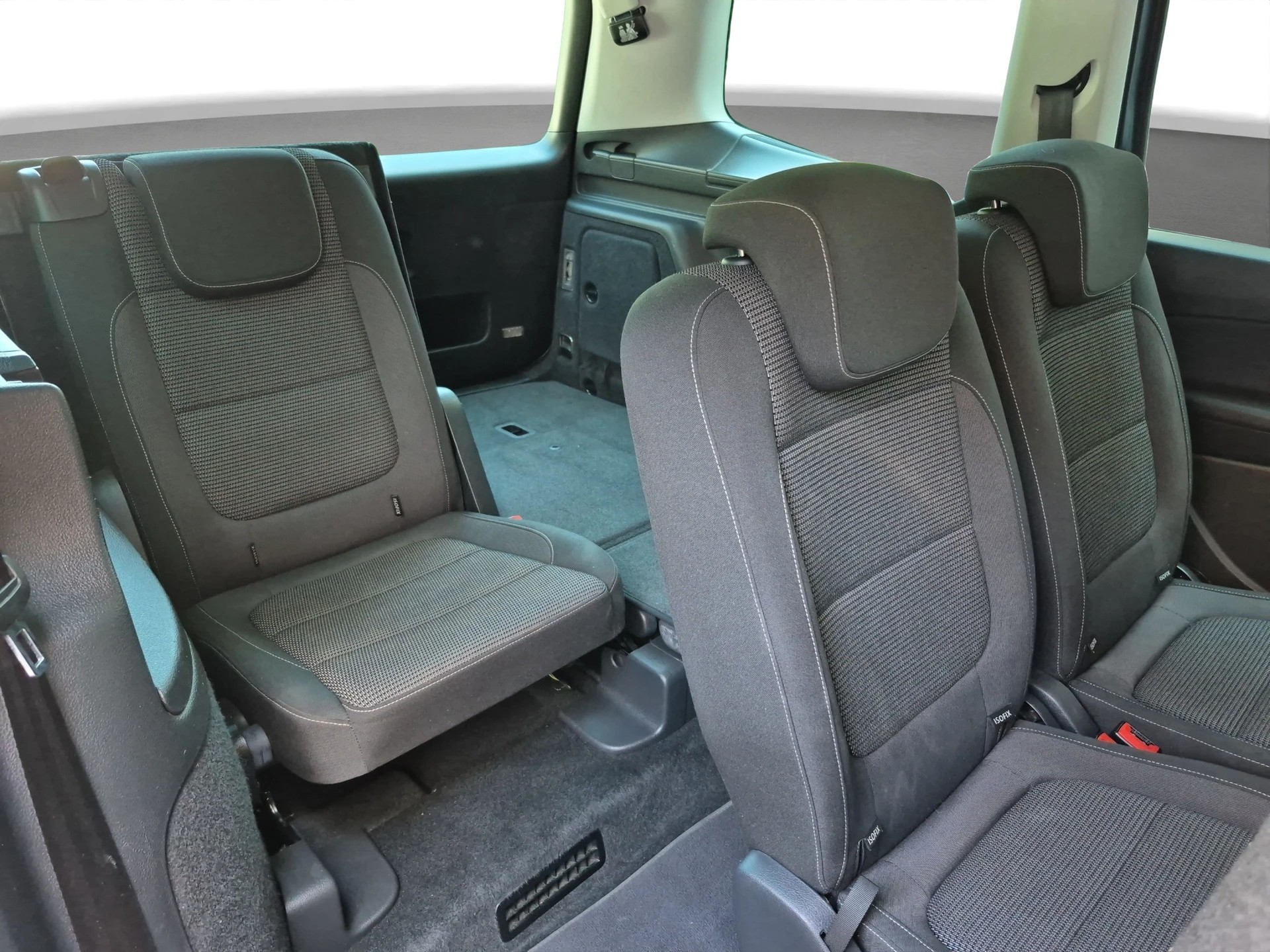 VW Sharan 2.0 TDI BMT Comfortline DSG-image-11
