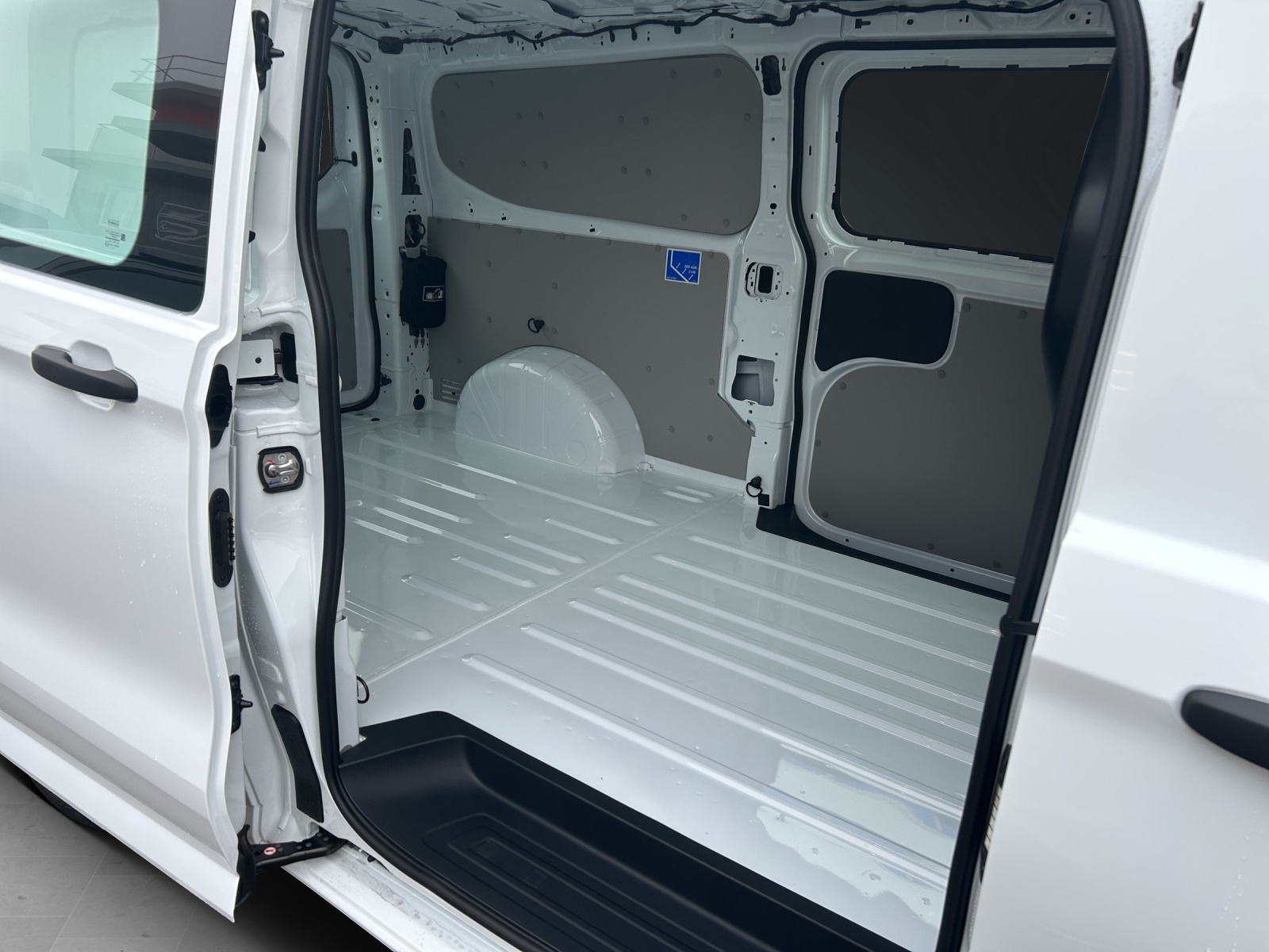VW Transporter 2.0 TDI Lang Automat * 2-Schiebetüren * Heckklappe *-image-10