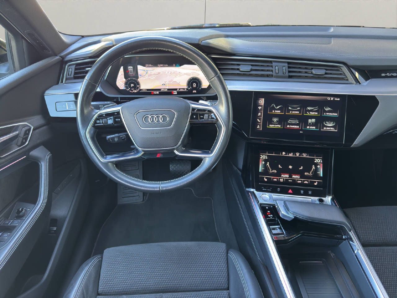 AUDI e-tron Sportback 50 S Line quattro-image-5
