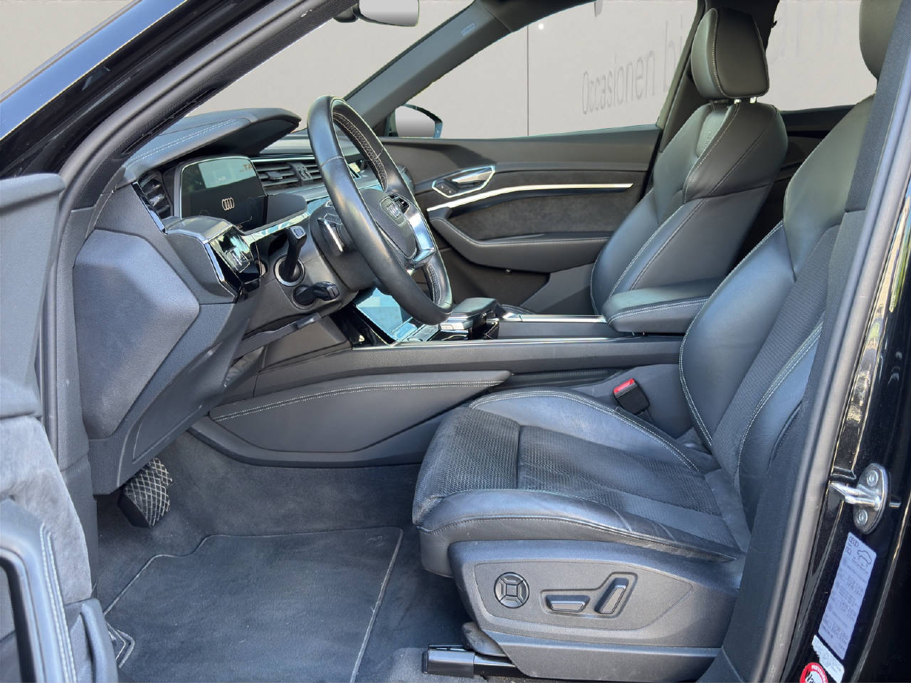 AUDI e-tron Sportback 50 S Line quattro-image-4