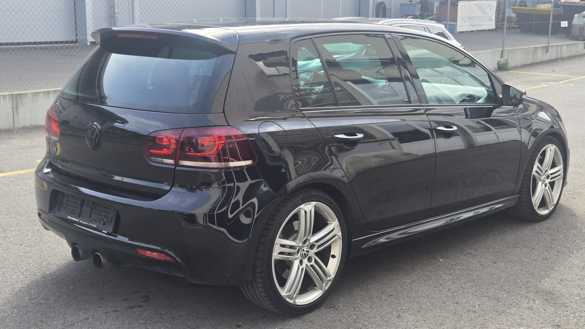 VW Golf 2.0 TSI R 4Motion DSG-image-5