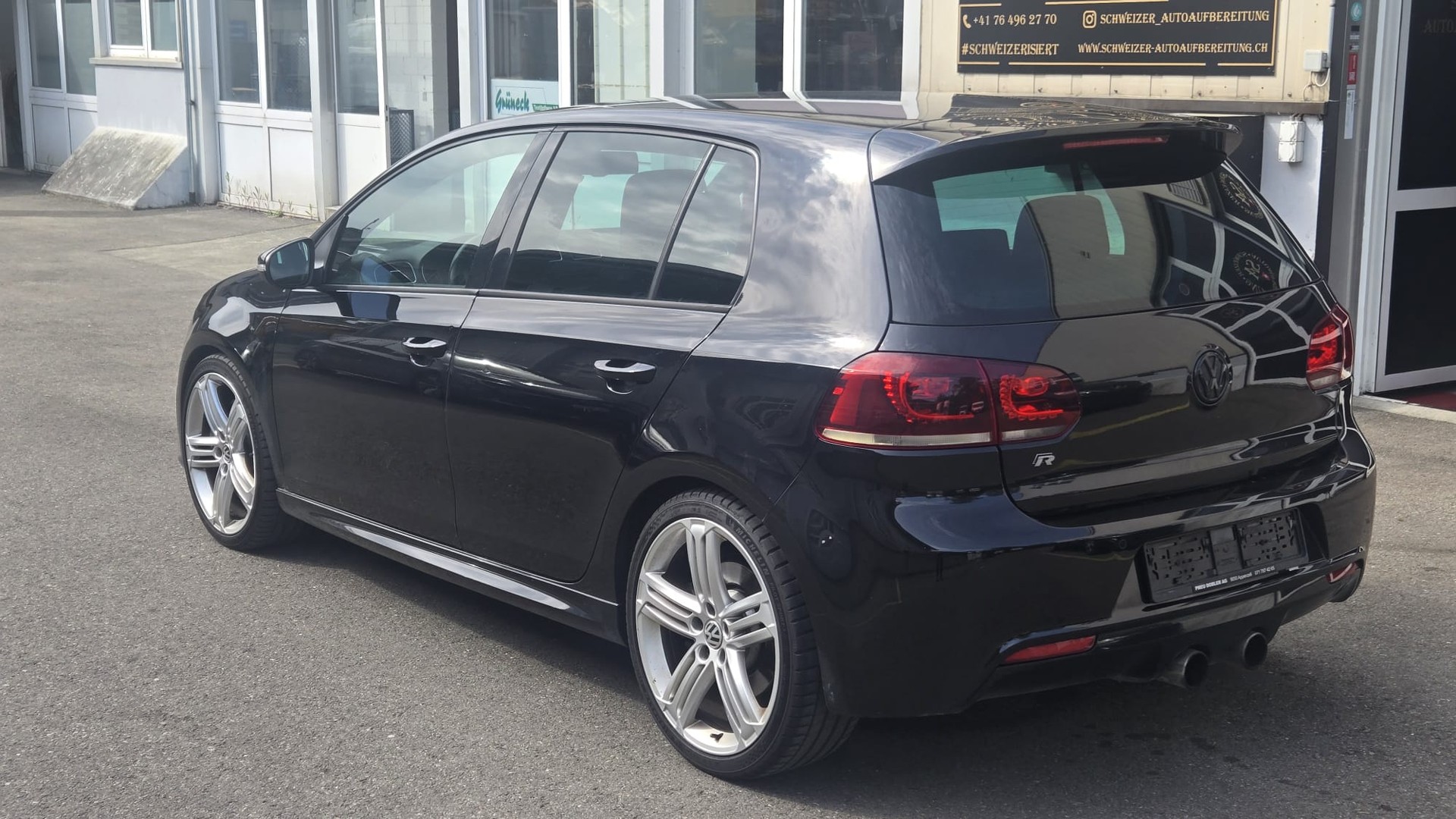 VW Golf 2.0 TSI R 4Motion DSG-image-7