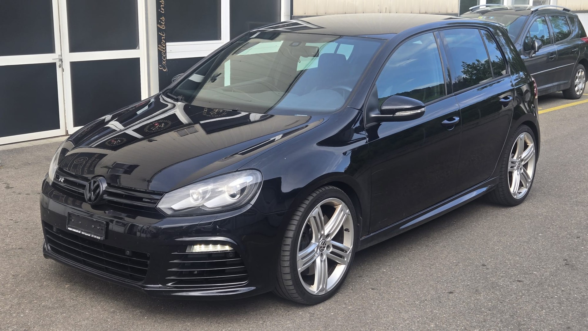 VW Golf 2.0 TSI R 4Motion DSG-showroom-element-1