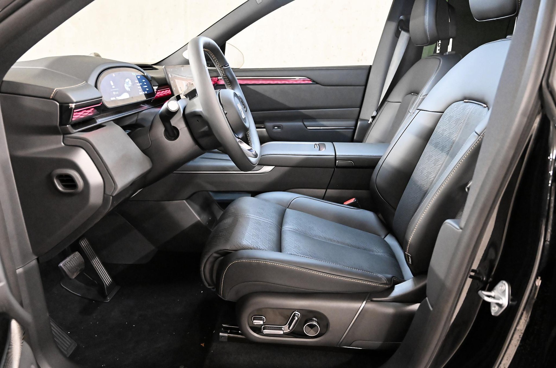 ZEEKR 7X Privilege AWD-showroom-element-2