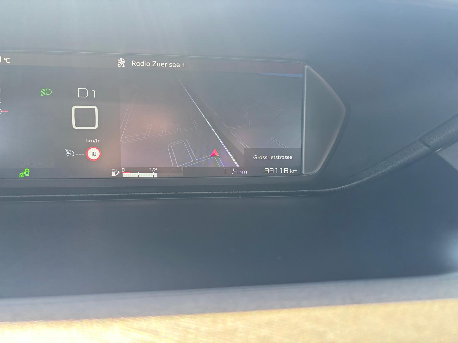 CITROEN C4 Picasso 1.2 Pure Tech Feel Edition EAT6-image-11