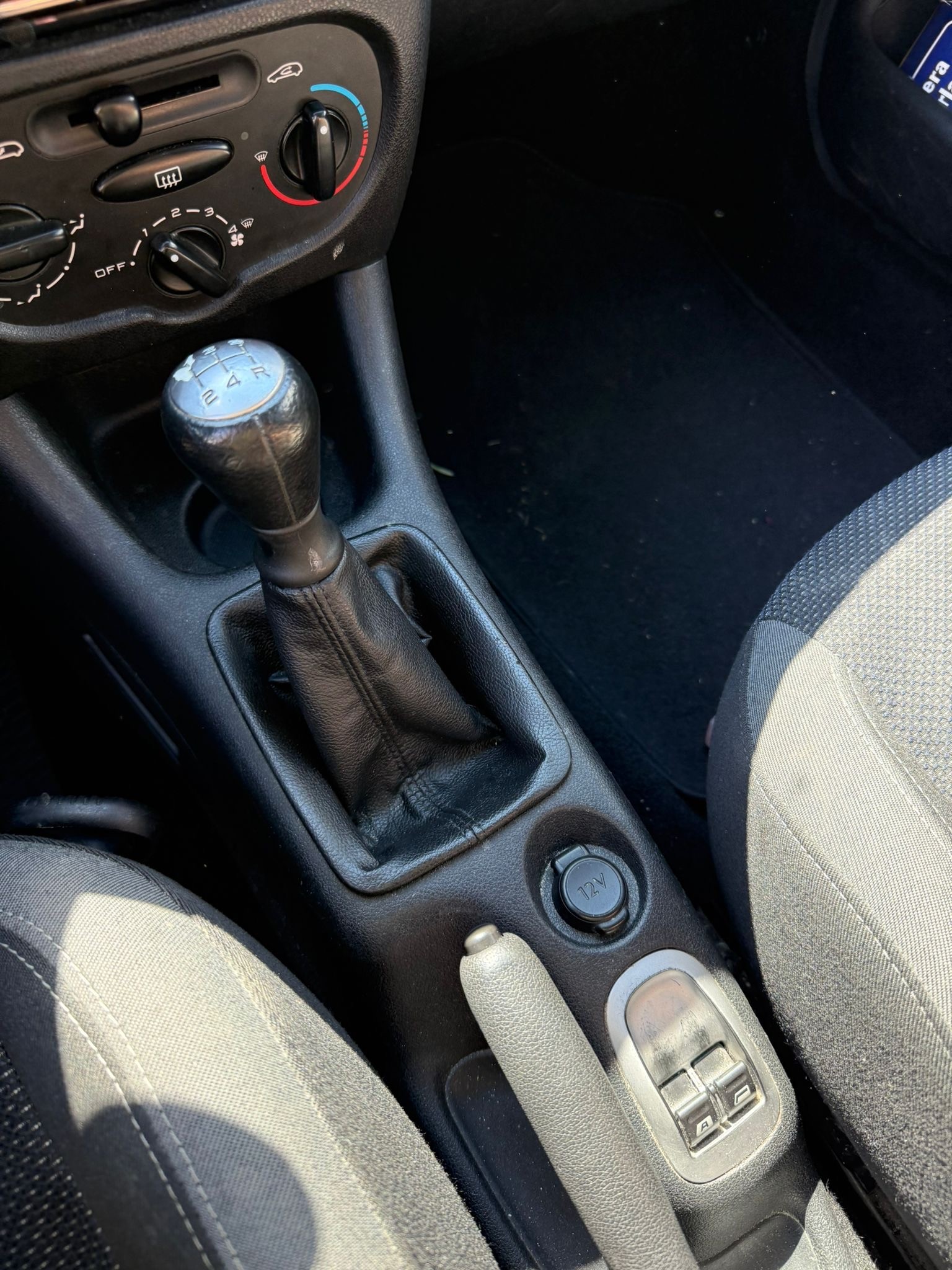 PEUGEOT 206+ 1.4 Trendy-image-7
