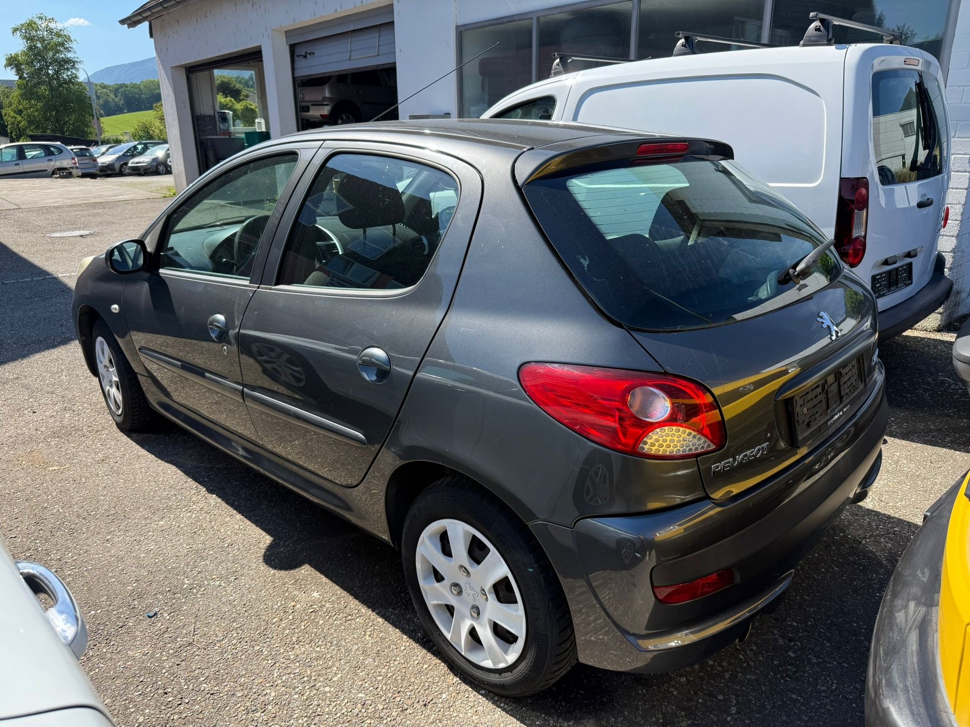 PEUGEOT 206+ 1.4 Trendy-image-4