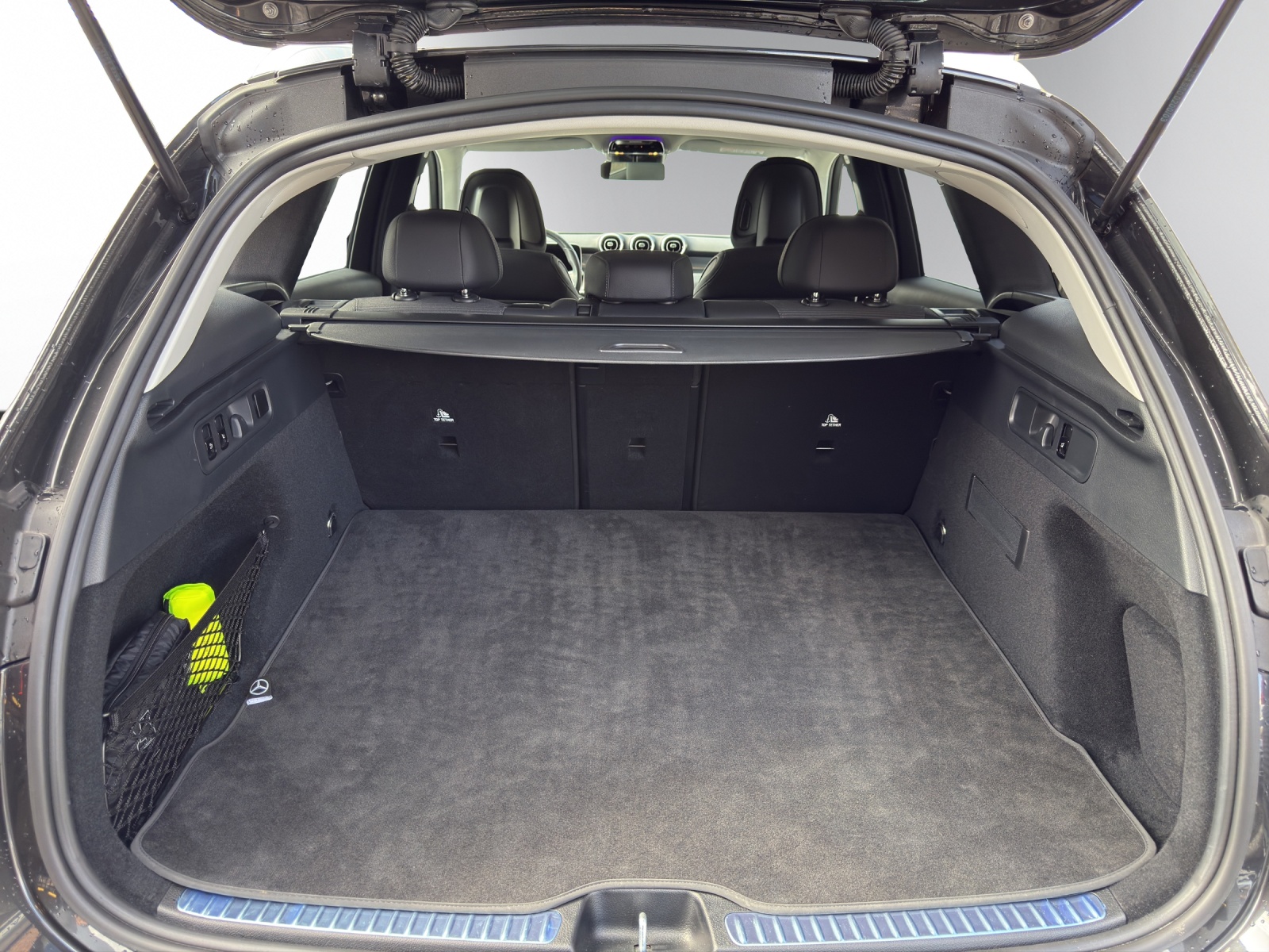 MERCEDES-BENZ GLC 200 4Matic 9G-Tronic-image-12