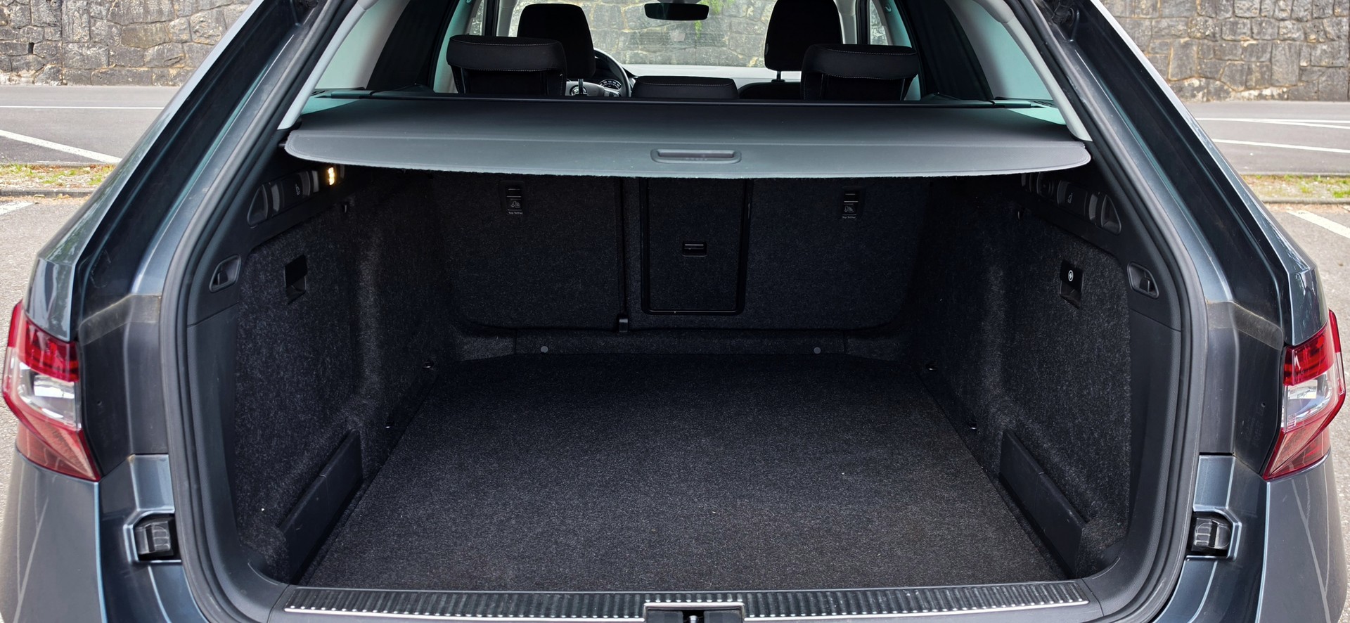 SKODA Superb Combi 2.0 TDI DSG-image-14