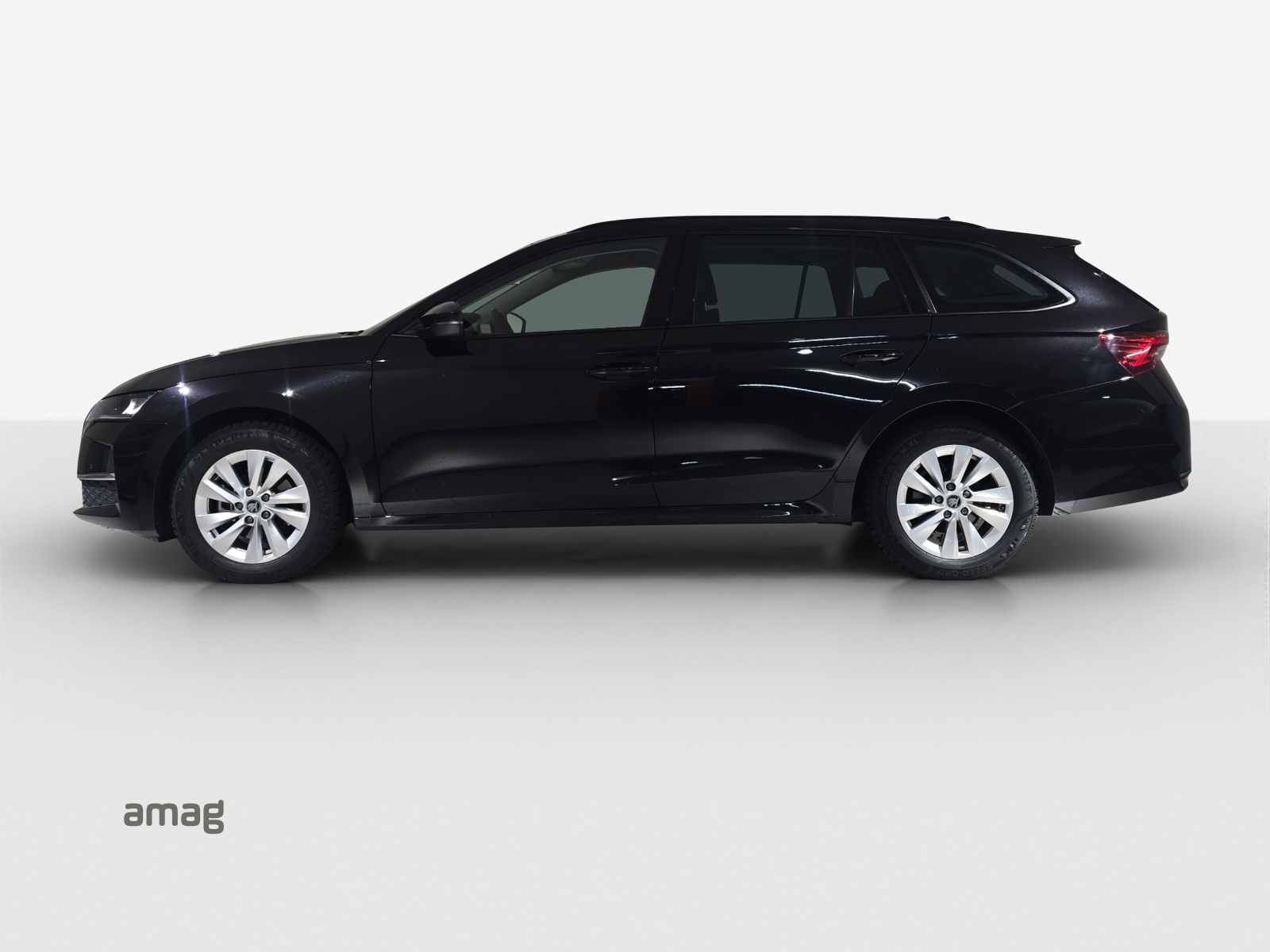 SKODA Octavia Combi 1.5 TSI mHEV DSG Dynamic-showroom-element-1