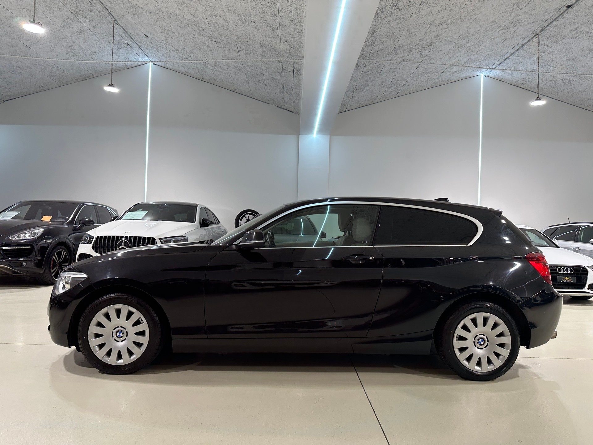 BMW 116i Urban Line-image-4