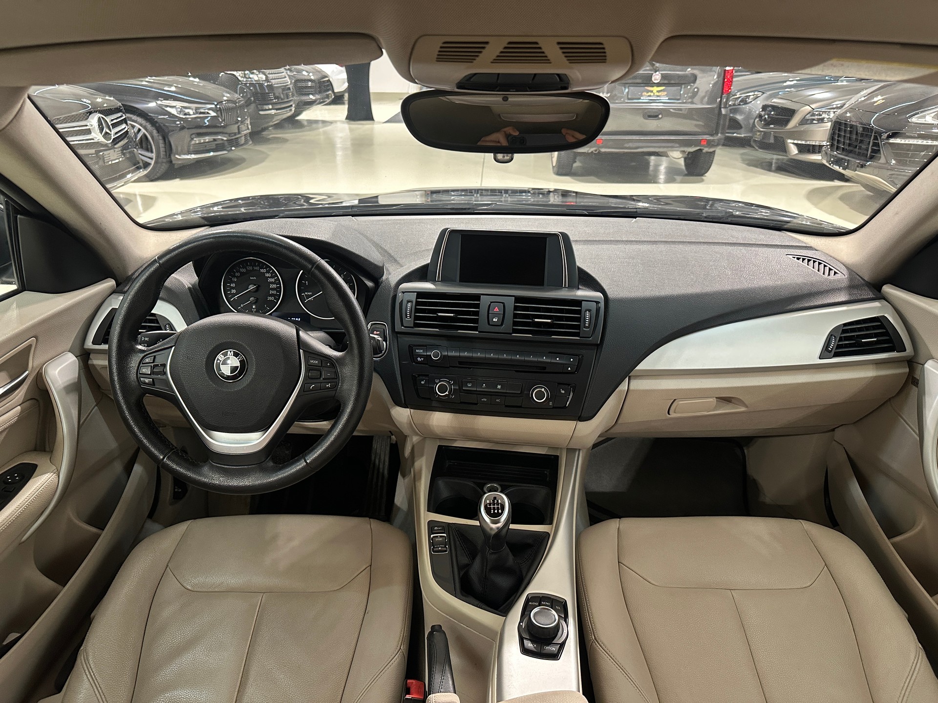 BMW 116i Urban Line-image-15