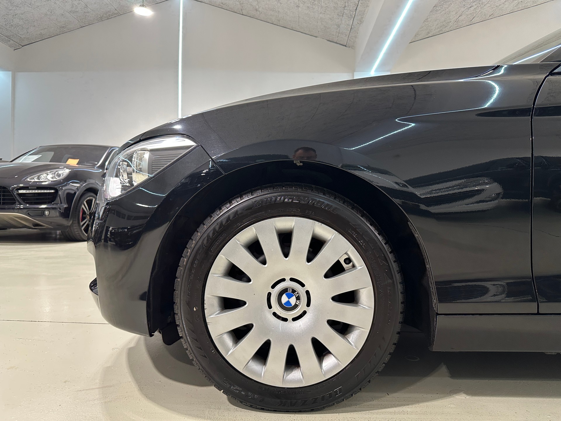 BMW 116i Urban Line-showroom-element-3