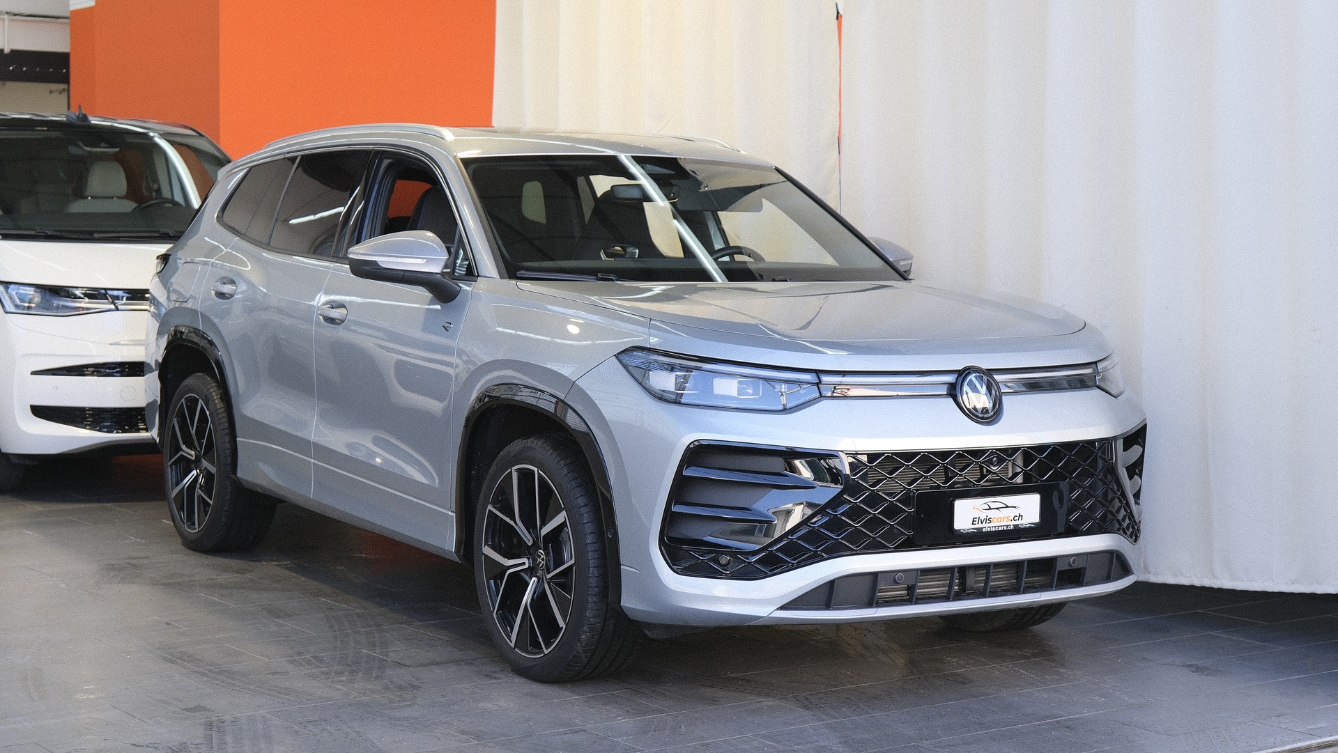 VW Tayron 2.0 TDI SCR R-Line 4Motion DSG-showroom-element-1