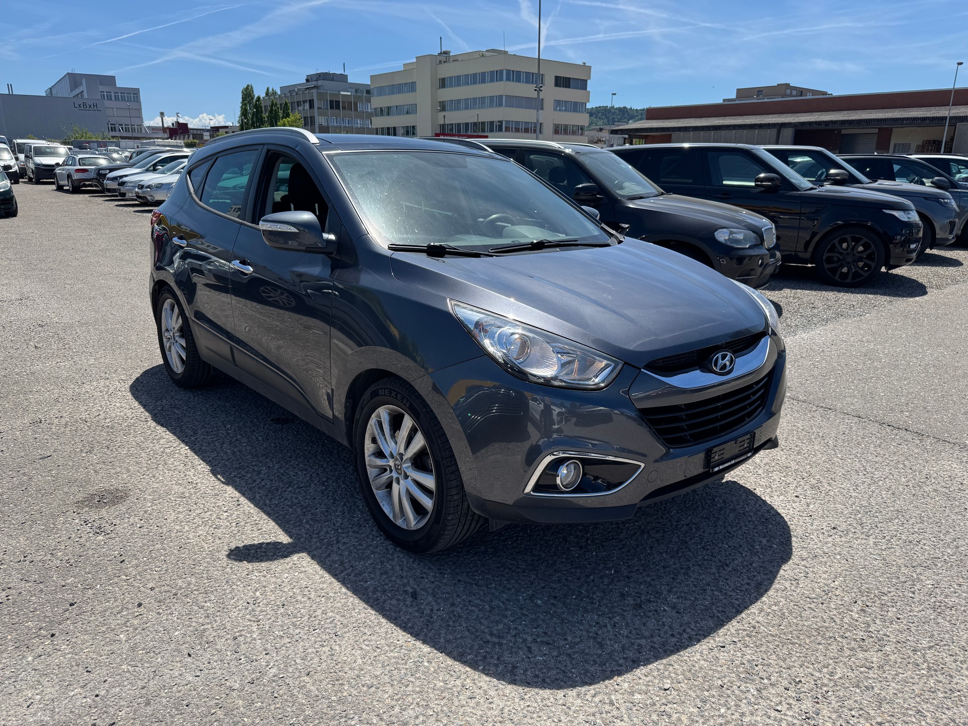 HYUNDAI iX 35 2.0 CRDi Premium 4WD Automatic-image-1