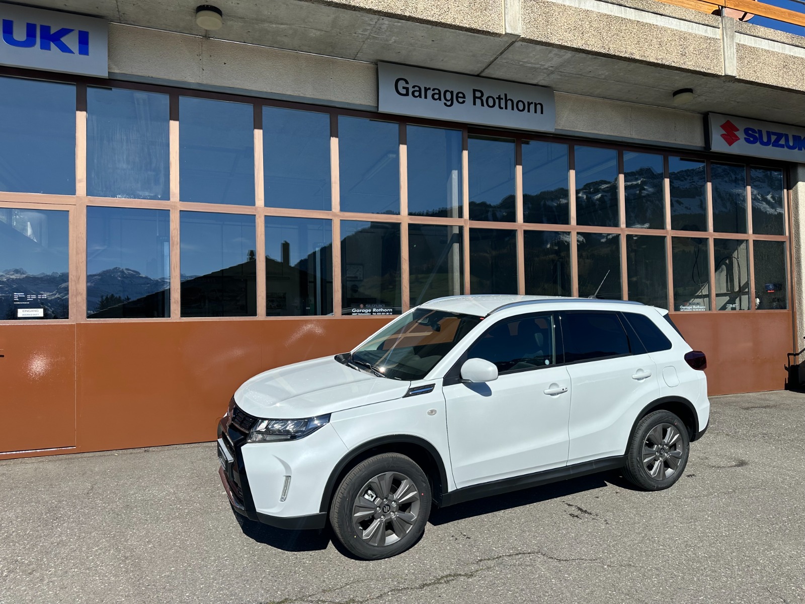 SUZUKI Vitara 1.4 Boosterjet Compact + 4x4 Hybrid Automatic