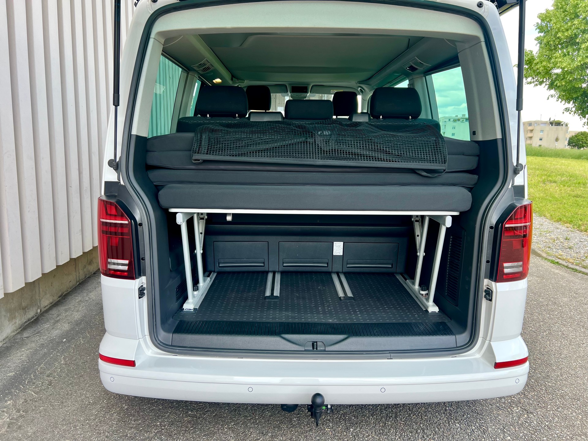 VW T6.1 California 2.0 TDI Beach Edition Liberty 4Motion DSG by Nutzfahrzeugcenter Seetal-image-11