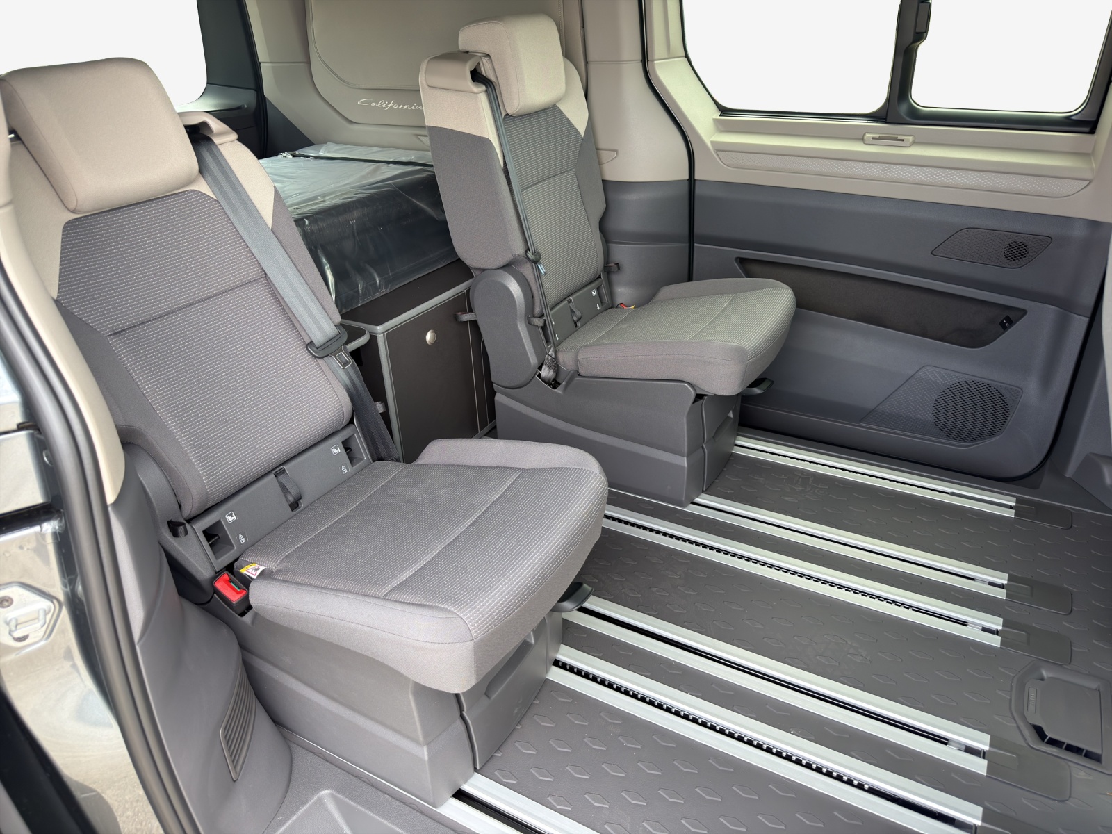 VW California eHybrid Beach Tour 4Motion-image-11