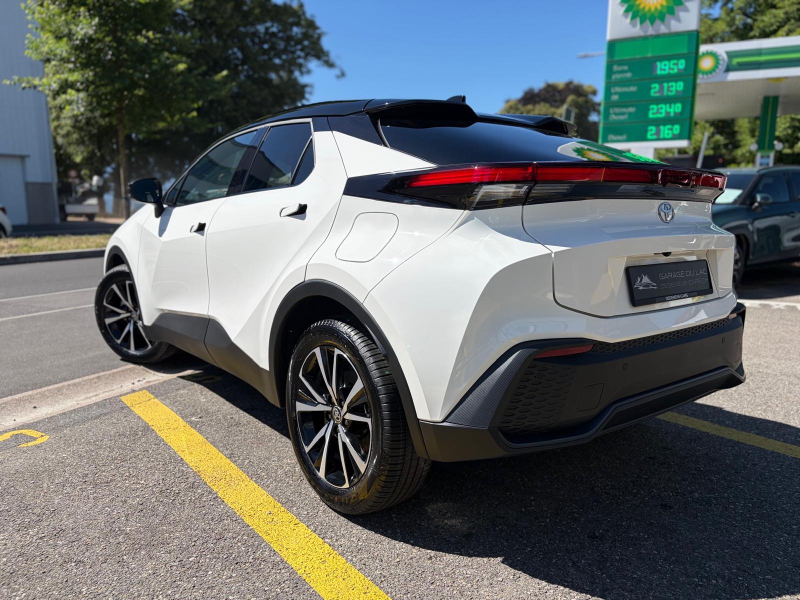 TOYOTA C-HR 1.8 HSD CVT Trend-showroom-element-2