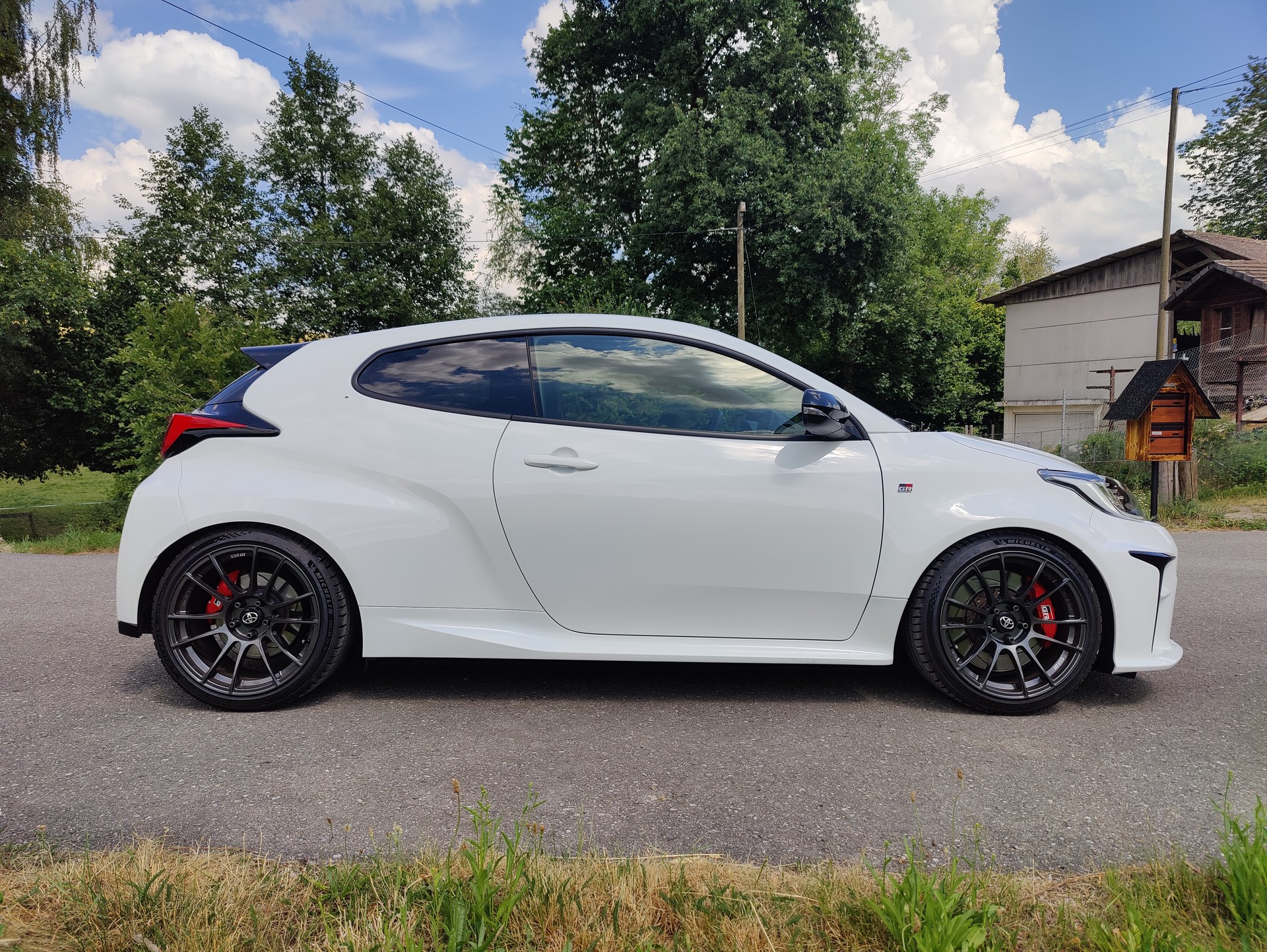 TOYOTA 1.6 Turbo Sport 4x4-image-1