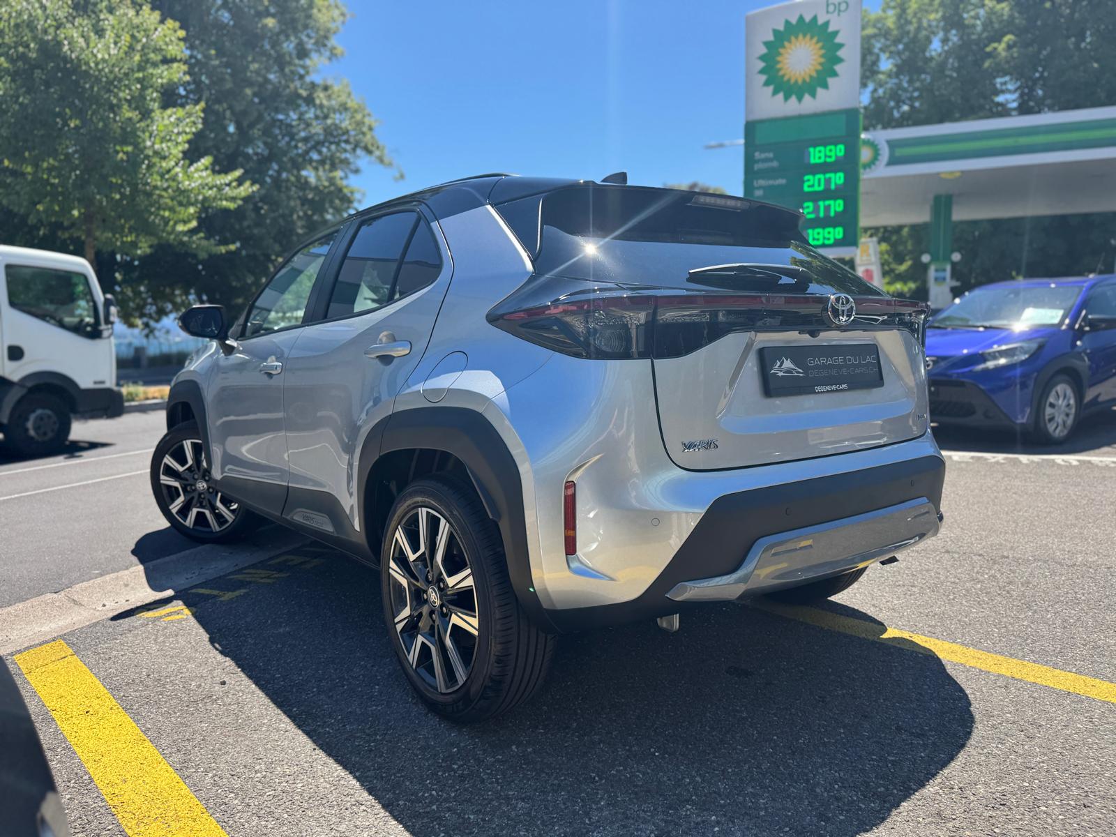 TOYOTA Yaris Cross 1.5 Premium e-CVT 2WD-showroom-element-2