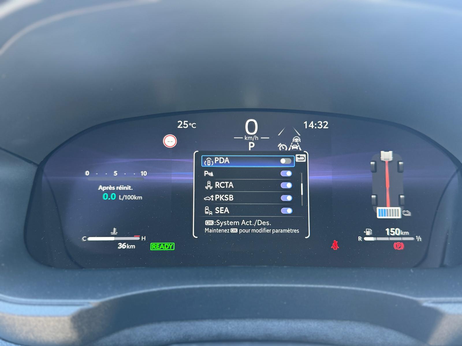 TOYOTA Yaris Cross 1.5 Premium e-CVT 2WD-image-22