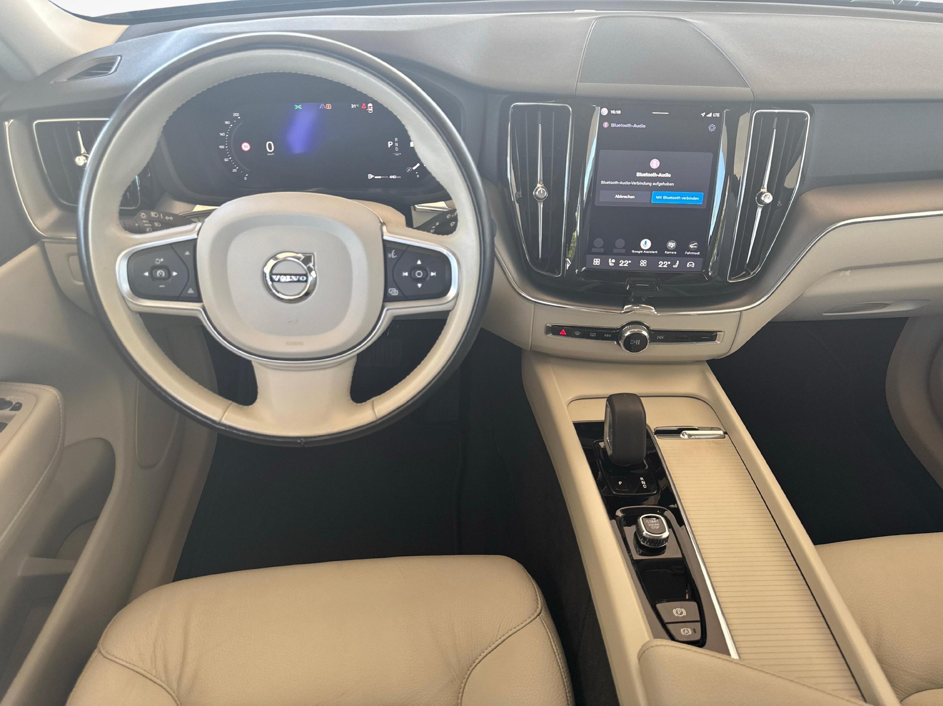 VOLVO XC60 2.0 B5 MH Plus Bright AWD / Jetzt mit attraktivem 1.9% Leasing!-image-8