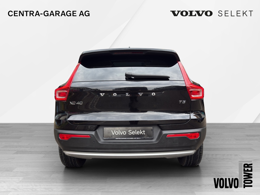 VOLVO XC40 T3 Momentum Geartronic-image-7
