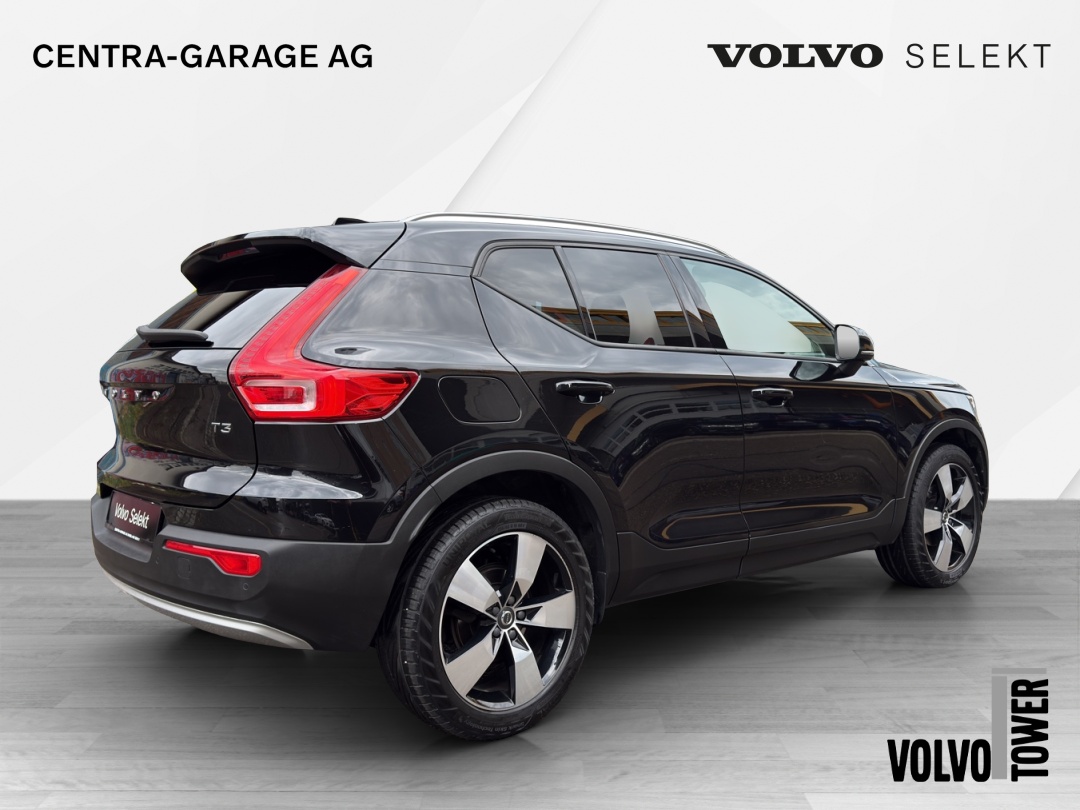 VOLVO XC40 T3 Momentum Geartronic-image-6