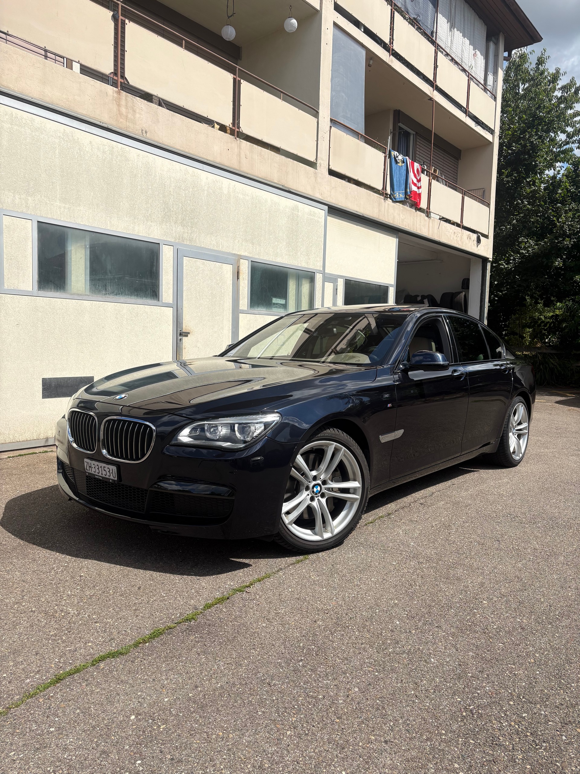 BMW 750i xDrive M-Paket