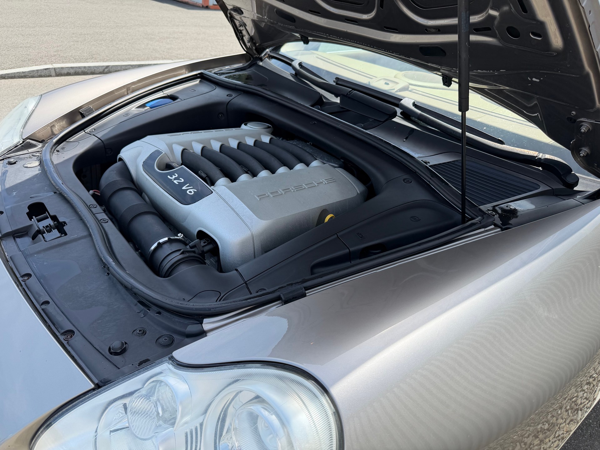 PORSCHE Cayenne-image-27