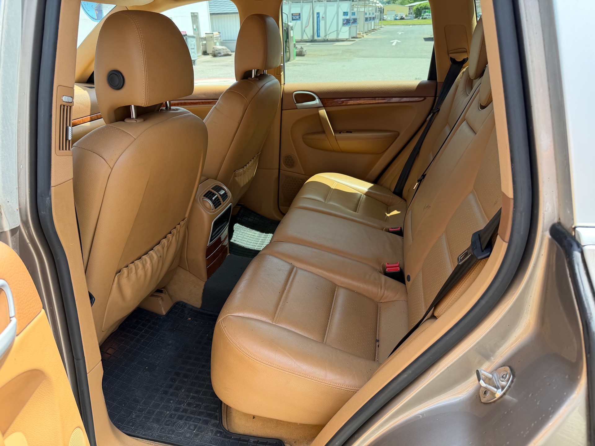 PORSCHE Cayenne-image-20